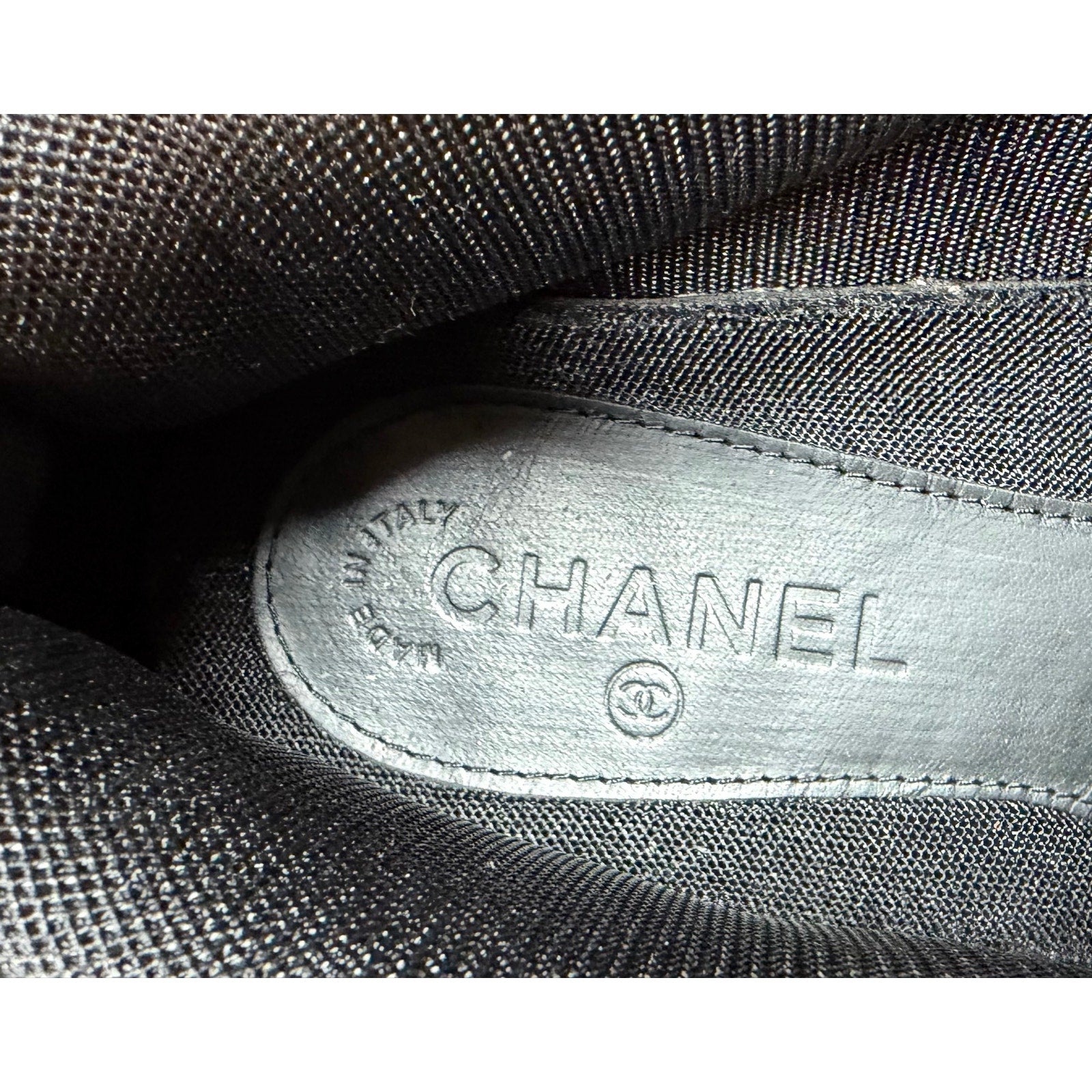 Size 42EU/9US - Chanel Black White High Top