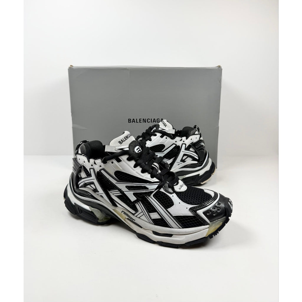 Size 43EU/10US - Balenciaga Runner Black White