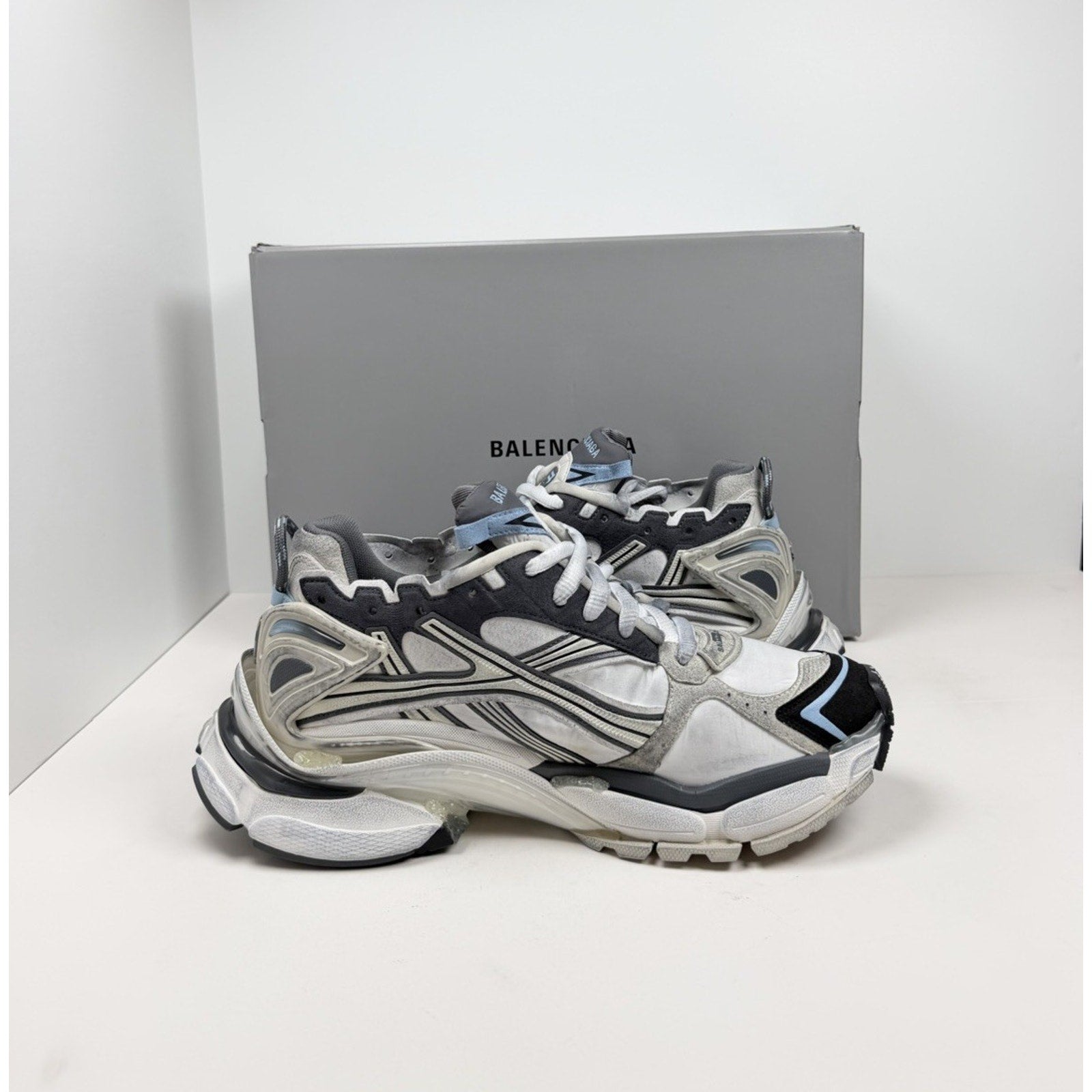 Size 43EU/10US - Balenciaga Runner Distressed NEW