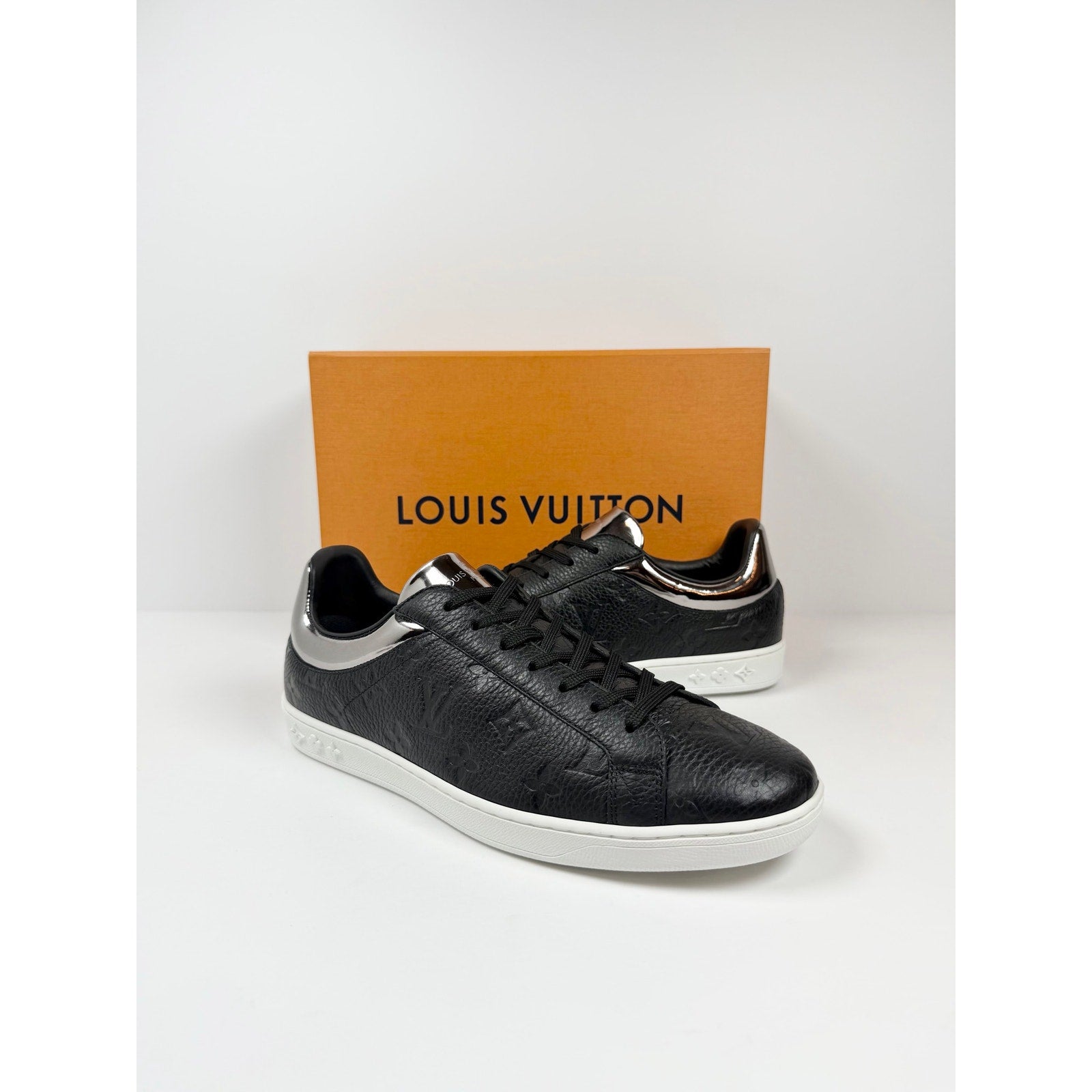 Size 8LV/9US - Louis Vuitton Luxembourg Black NEW