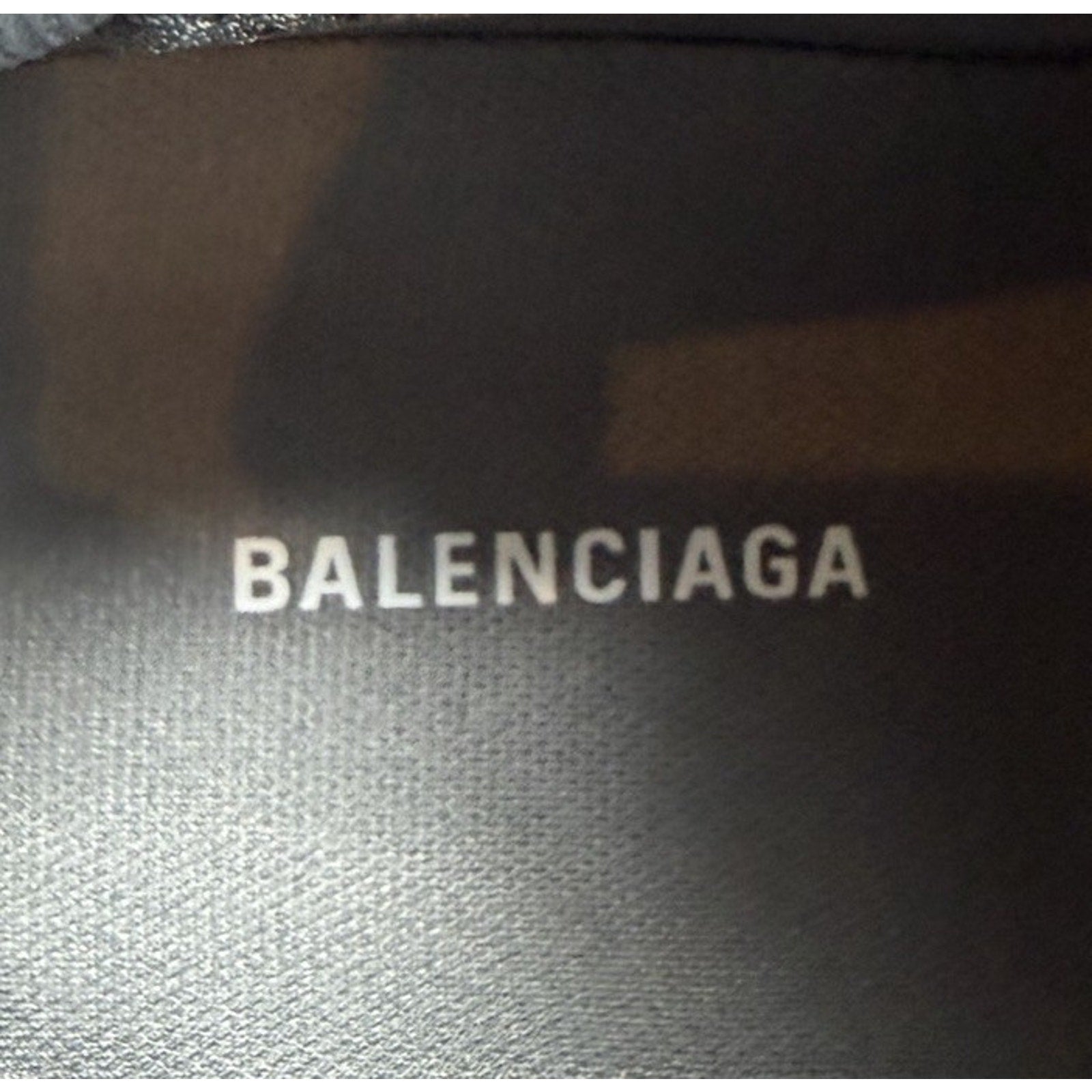 Size 43EU/10US - Balenciaga Runner Distressed NEW