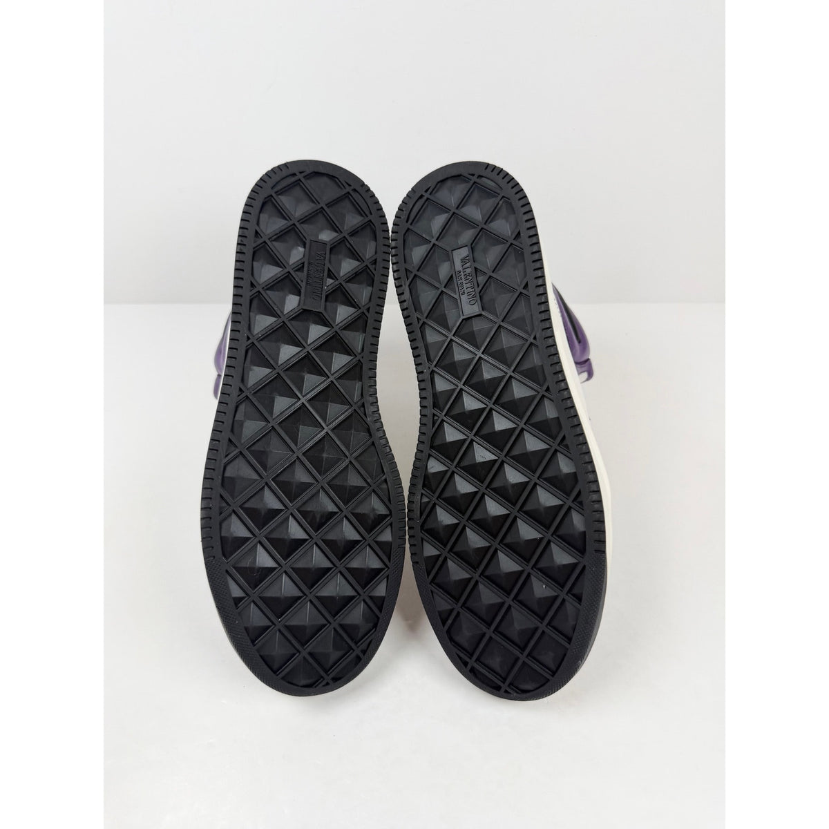 Size 41EU/8US - Valentino Garavani One Stud Mid Top