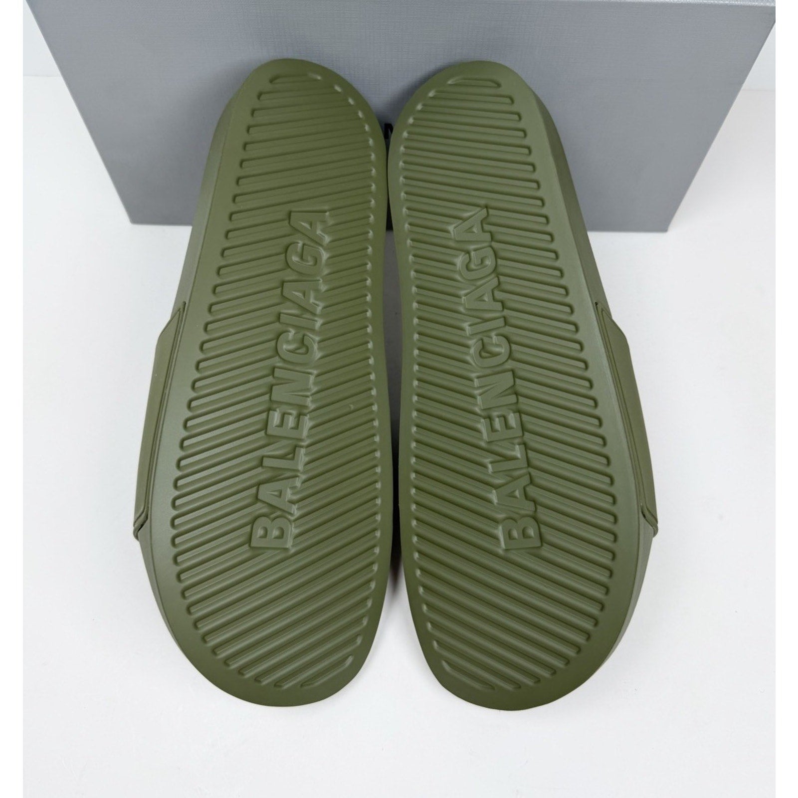 Size 41EU/8US - Balenciaga Olive Green Pool Slides NEW