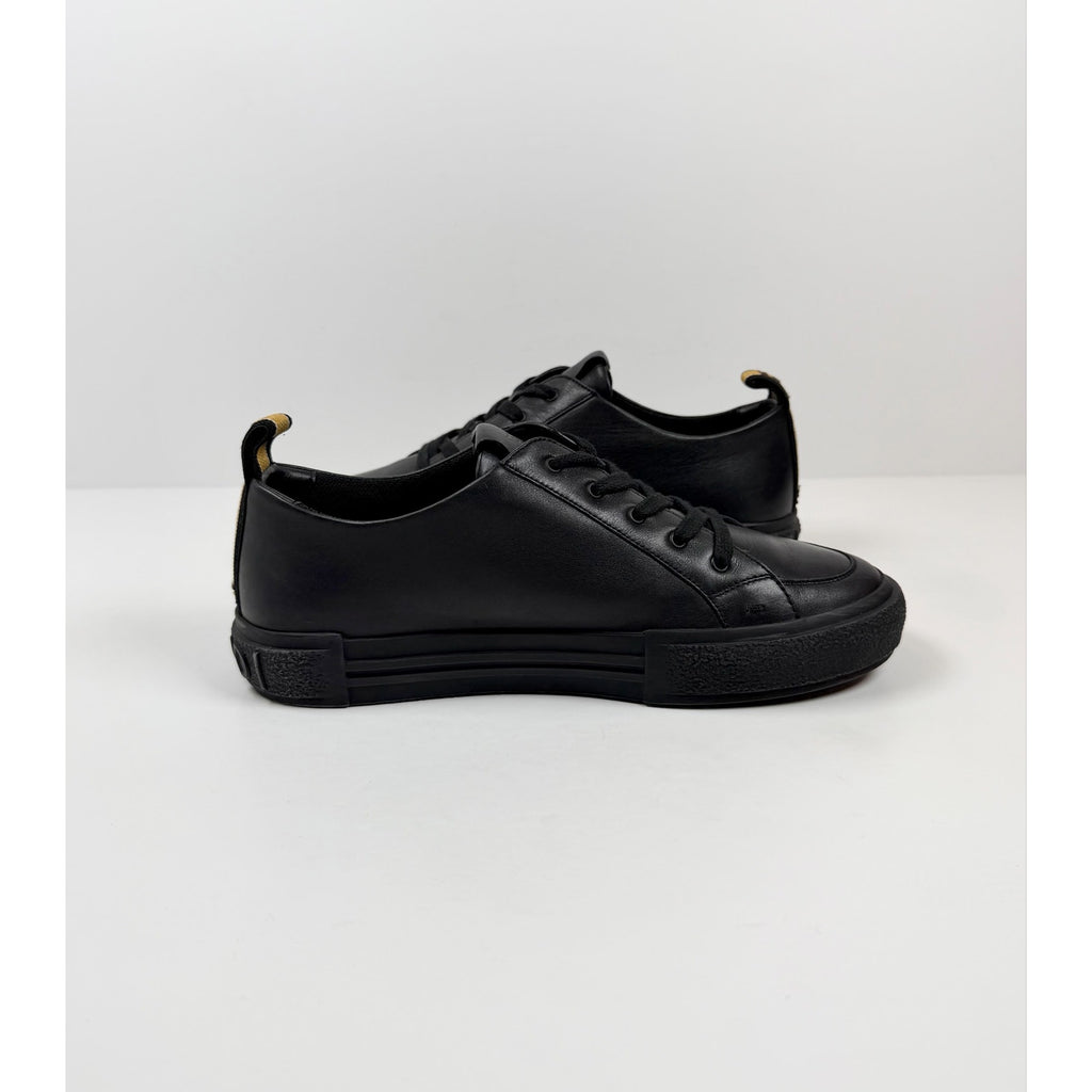 Size 6UK/7US - Fendi Low Top Leather Sneakers