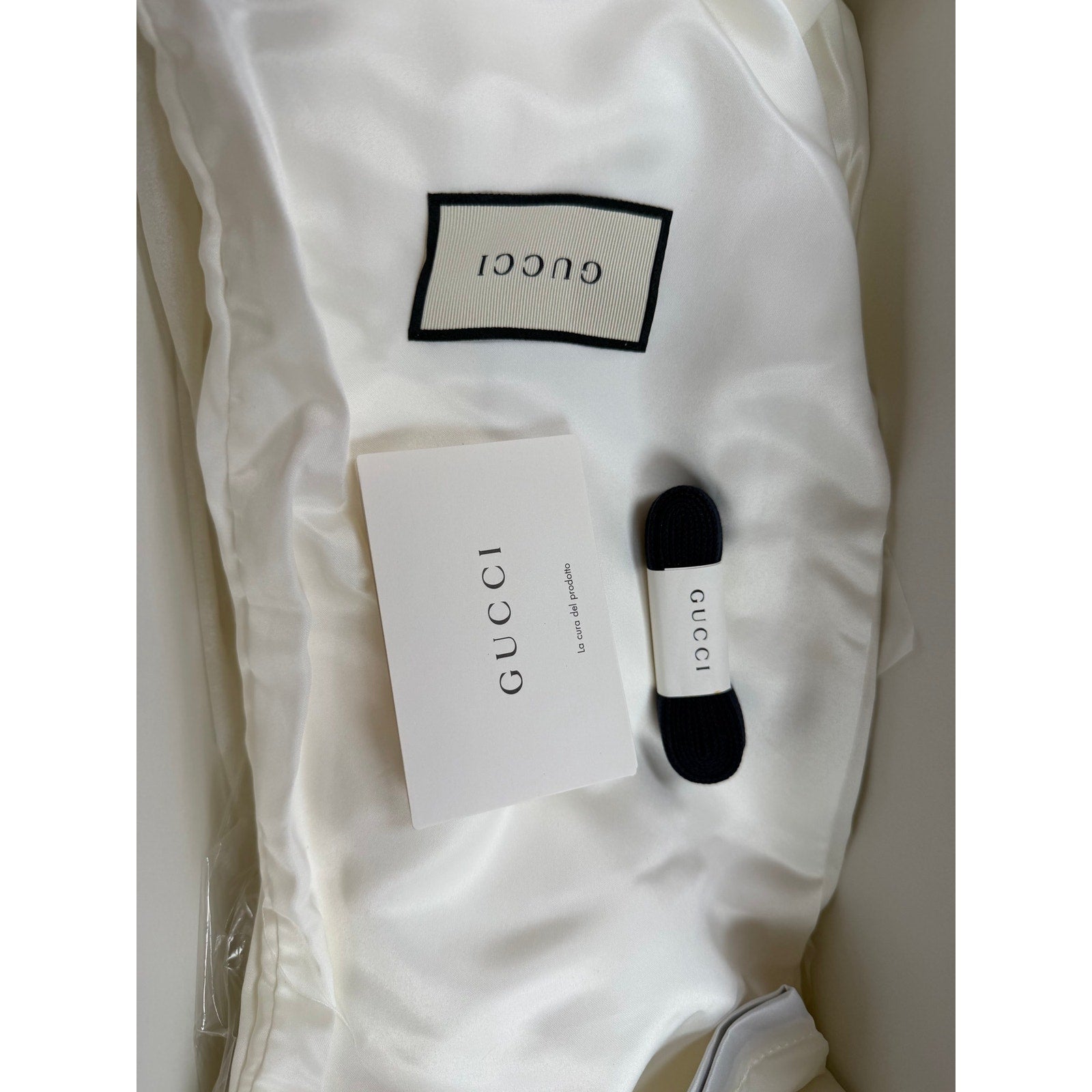 Size 8US - Gucci 1977 Blue Low Top NEW