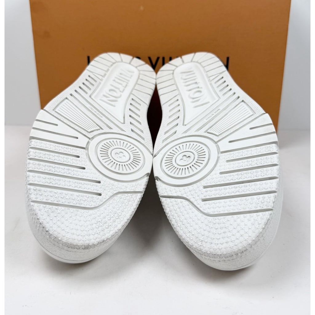 Size 8LV/9US - Louis Vuitton White Black Like New
