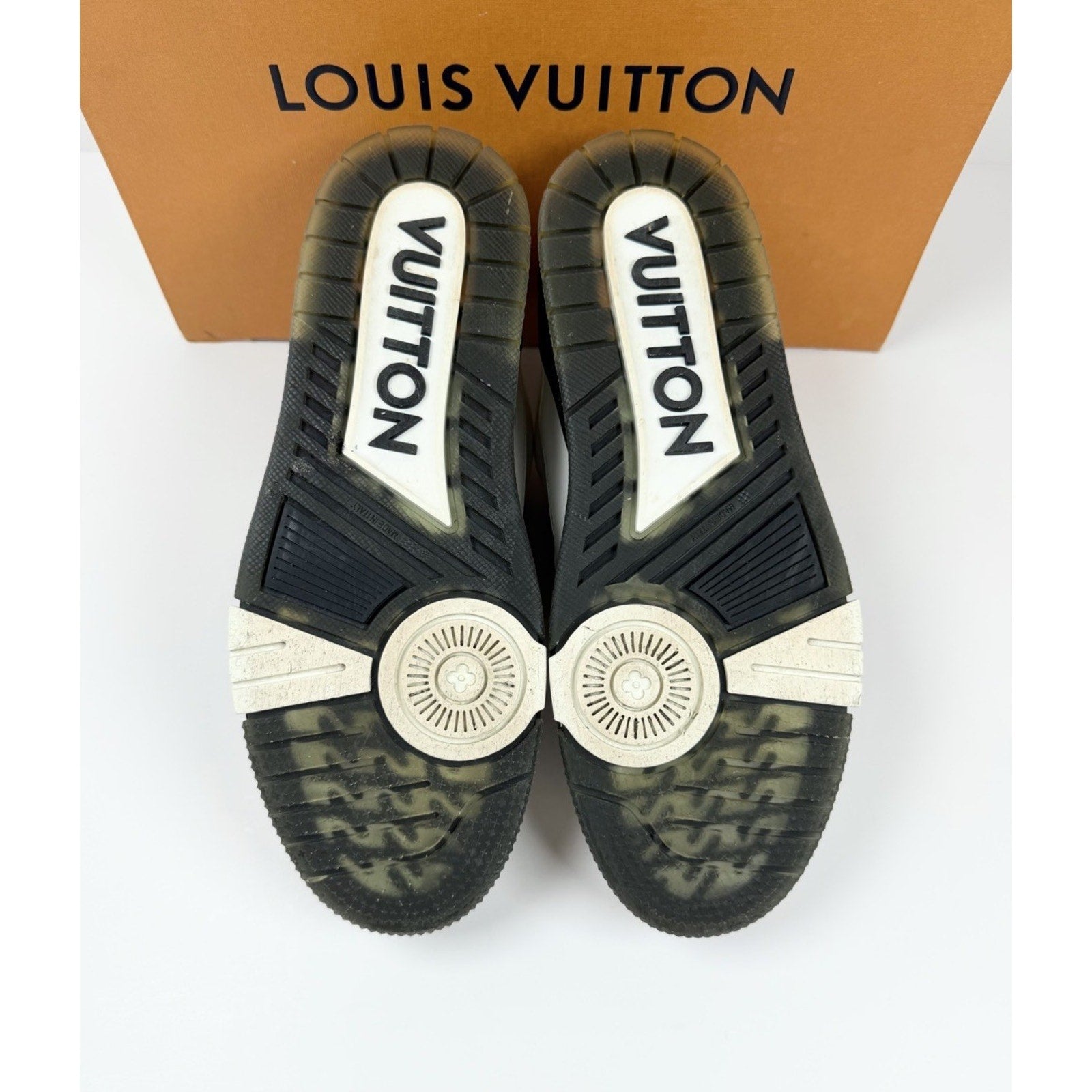 Size 7UK/8US - Louis Vuitton White Black Trainers