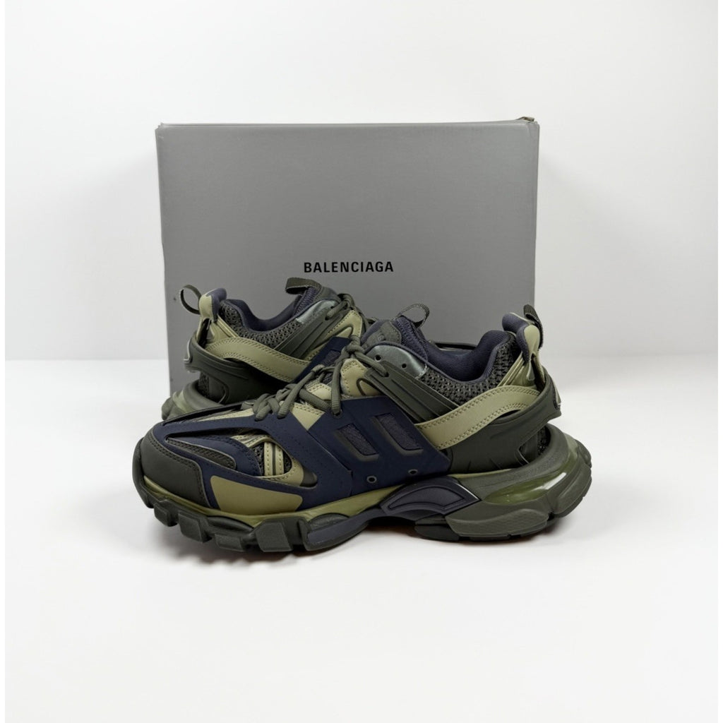 Size 41EU/8US - Balenciaga Track Green NEW