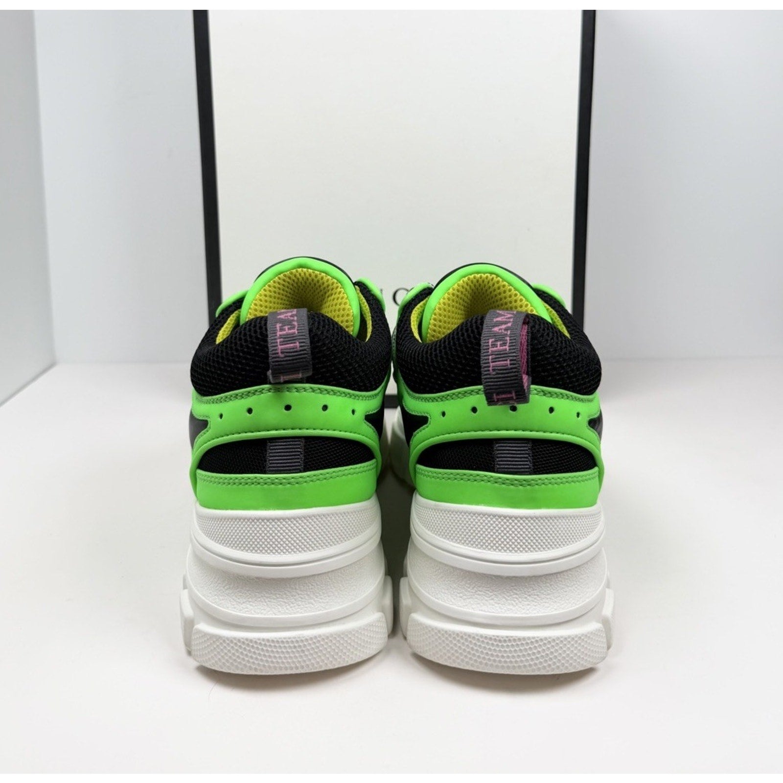 Size 10US - Gucci Flashtrek Neon Green NEW