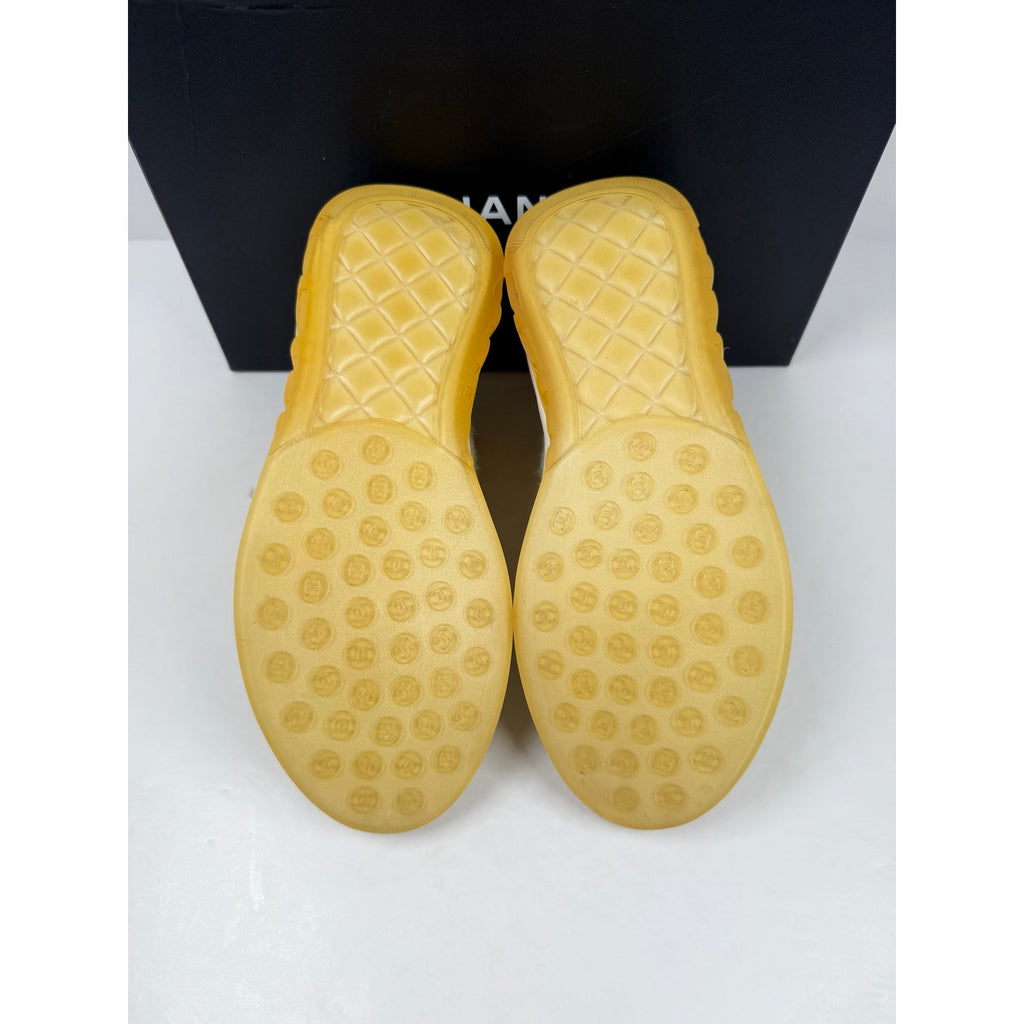 Size 9.5 - Chanel interlocking CC Sneakers Women