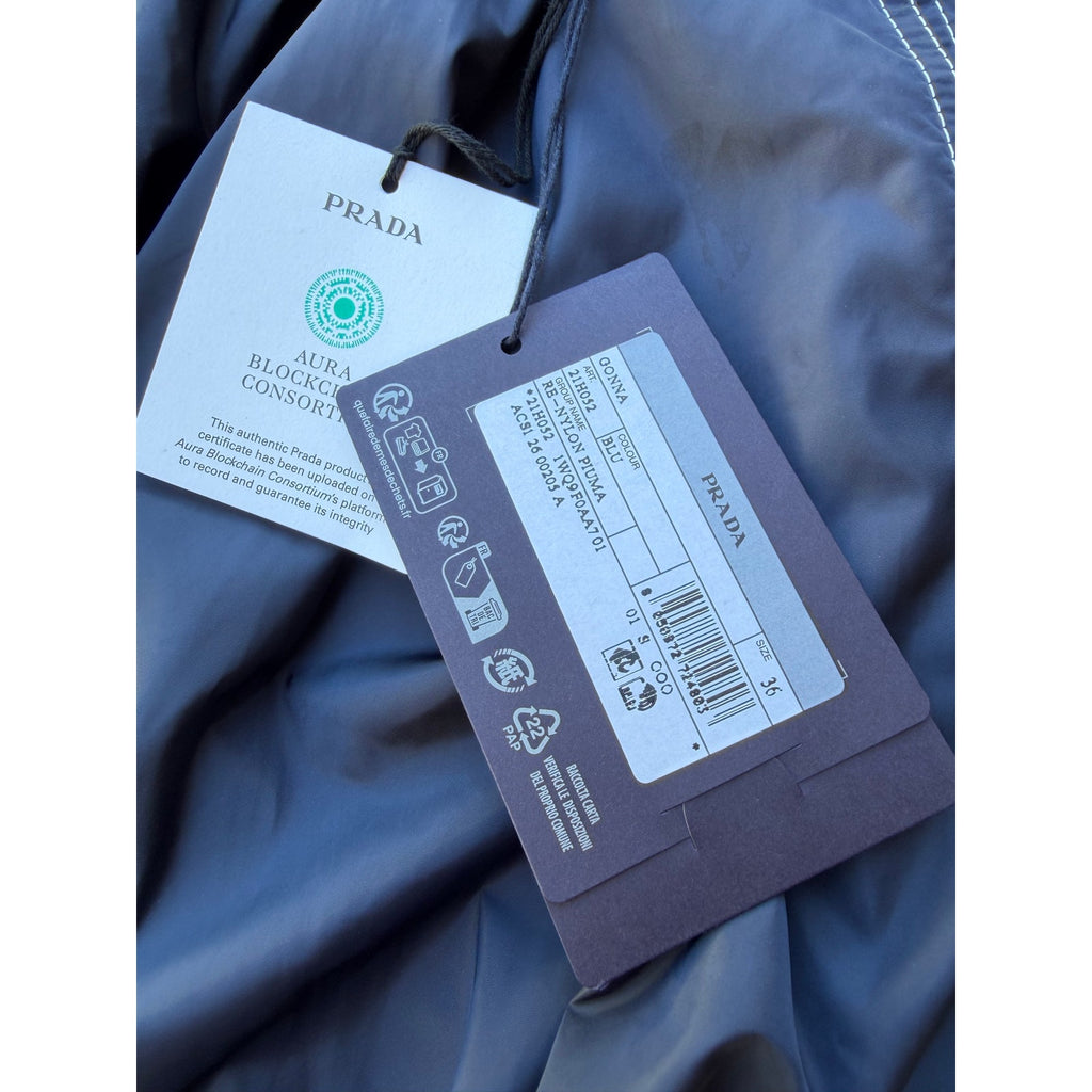 Size 36/US size 0 (XS) Prada Light Re-Nylon full skirt NEW