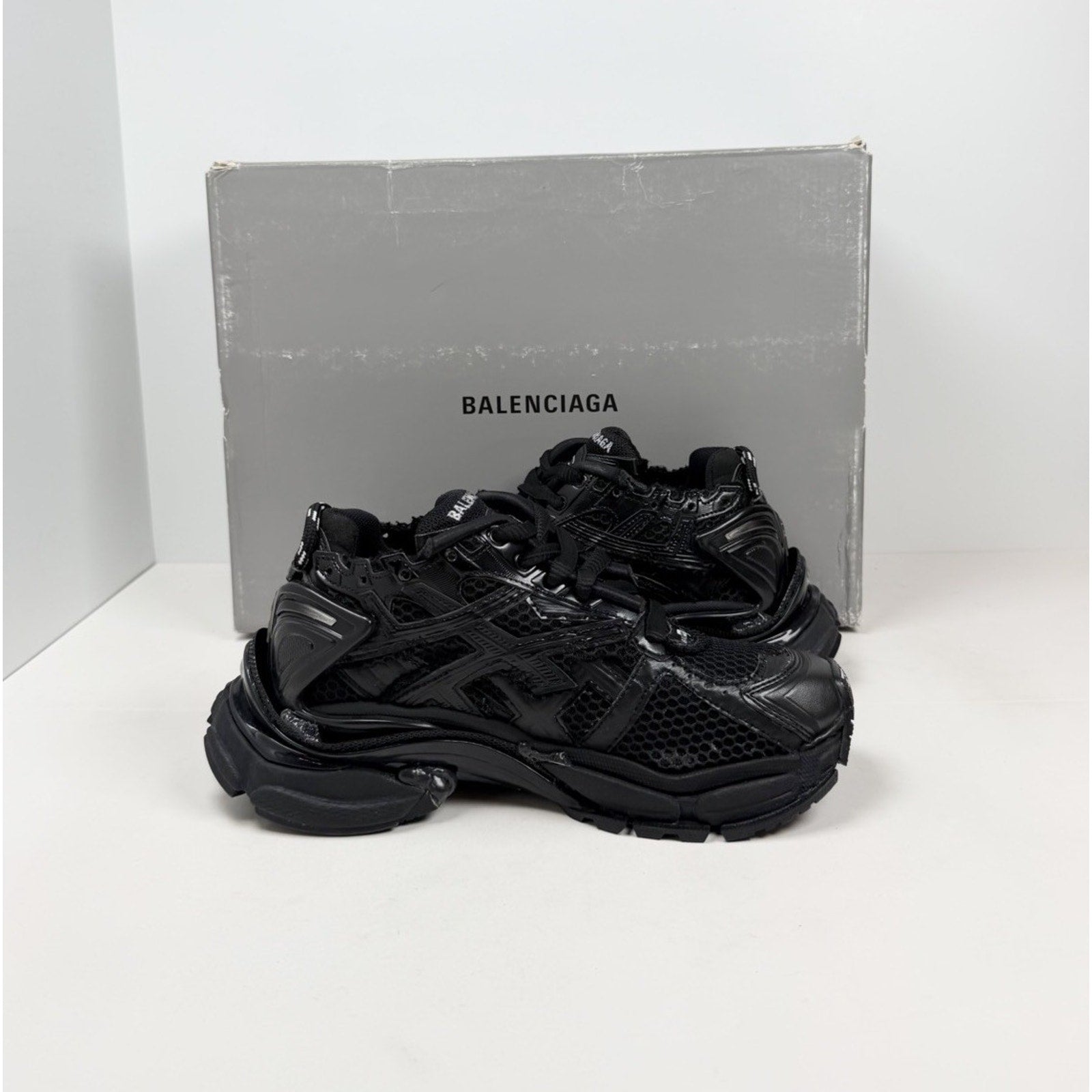 Size 35EU/5W - Balenciaga Runner NEW