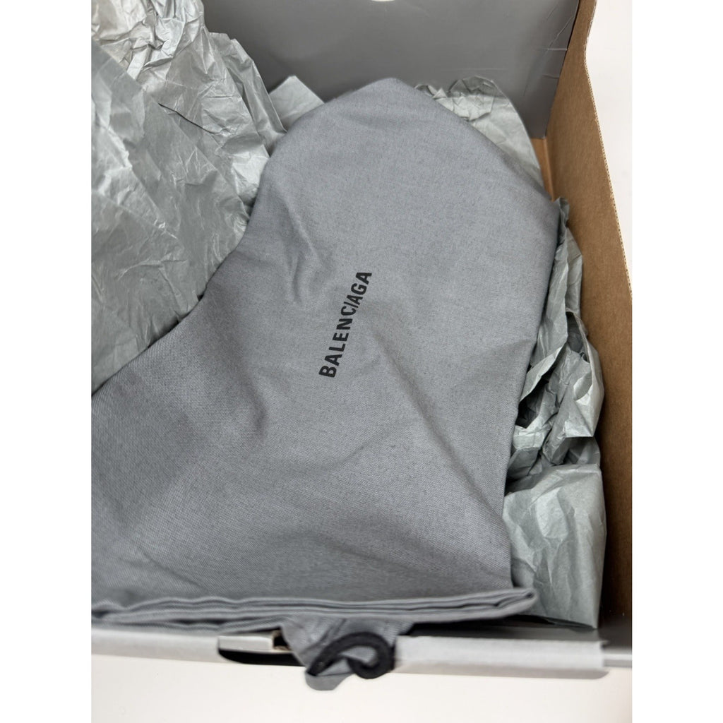 Size 41EU/8US - Balenciaga Speed Trainer Beige NEW