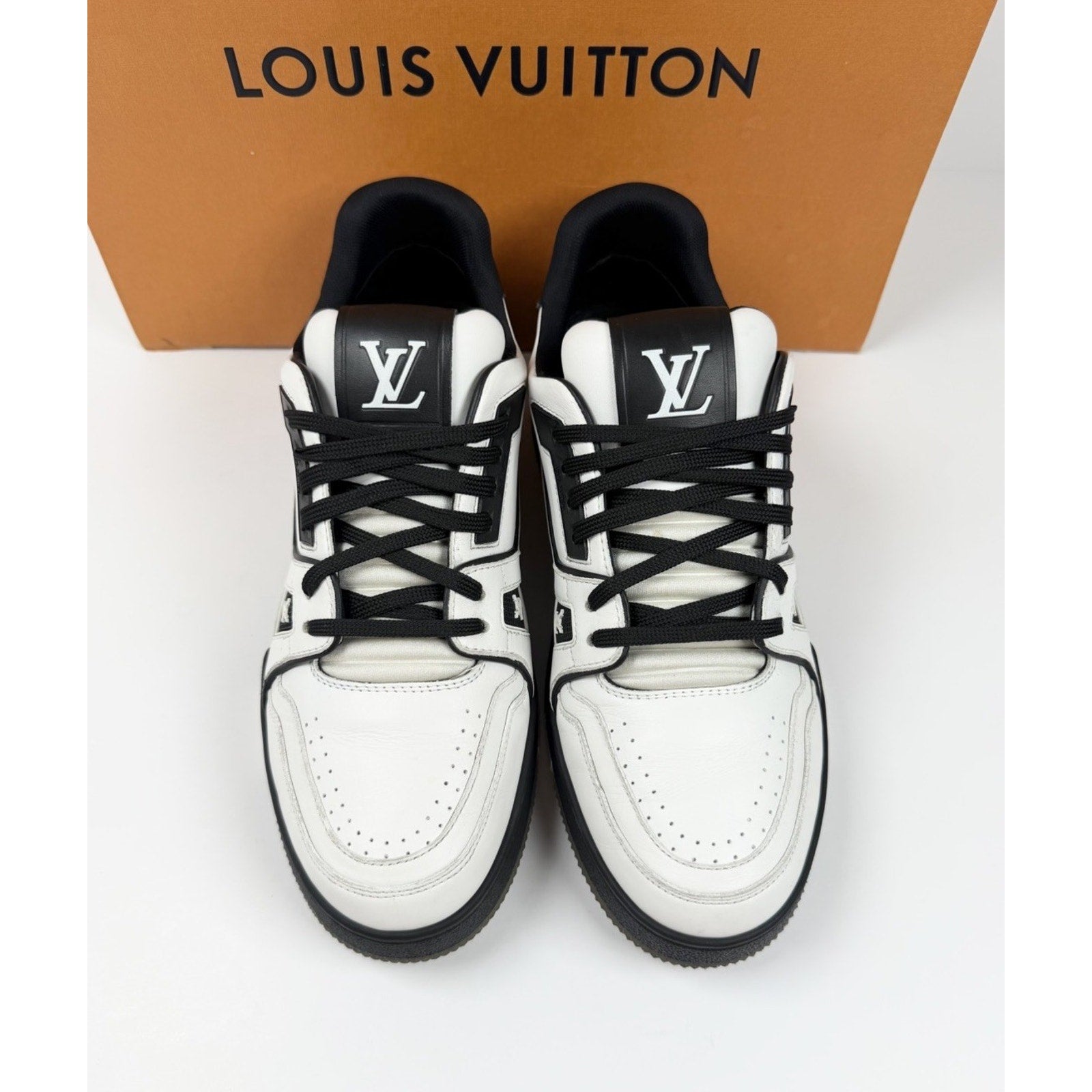 Size 7UK/8US - Louis Vuitton White Black Trainers