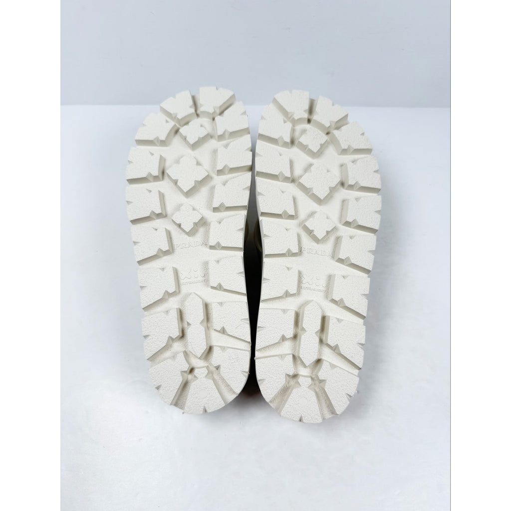 Size 8UK/9US - Prada Rubber Thong Sandals NEW