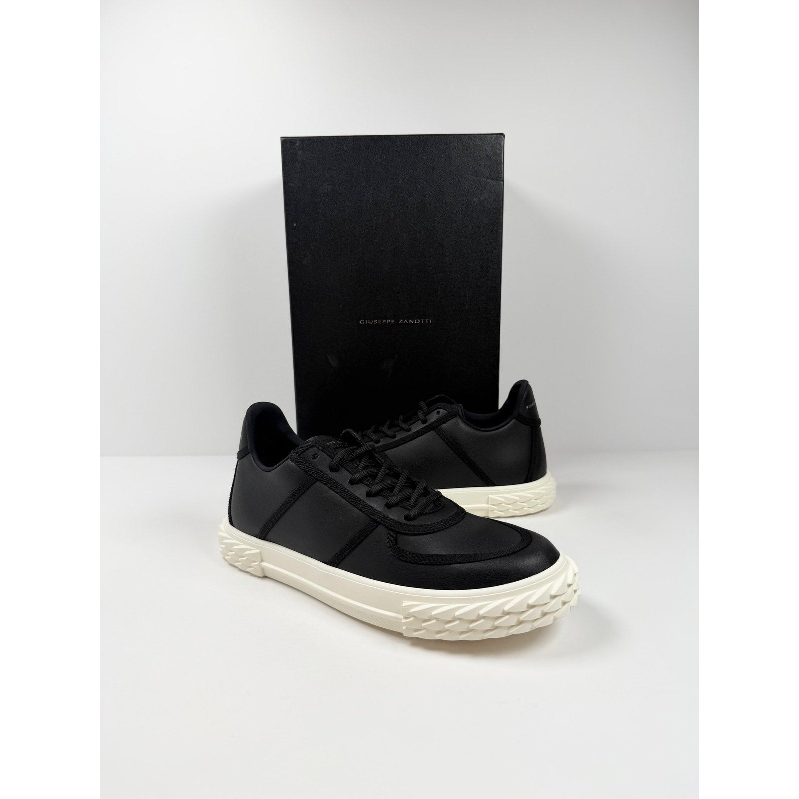 Size 41EU/8US - Giuseppe Zanotti Trainers NEW