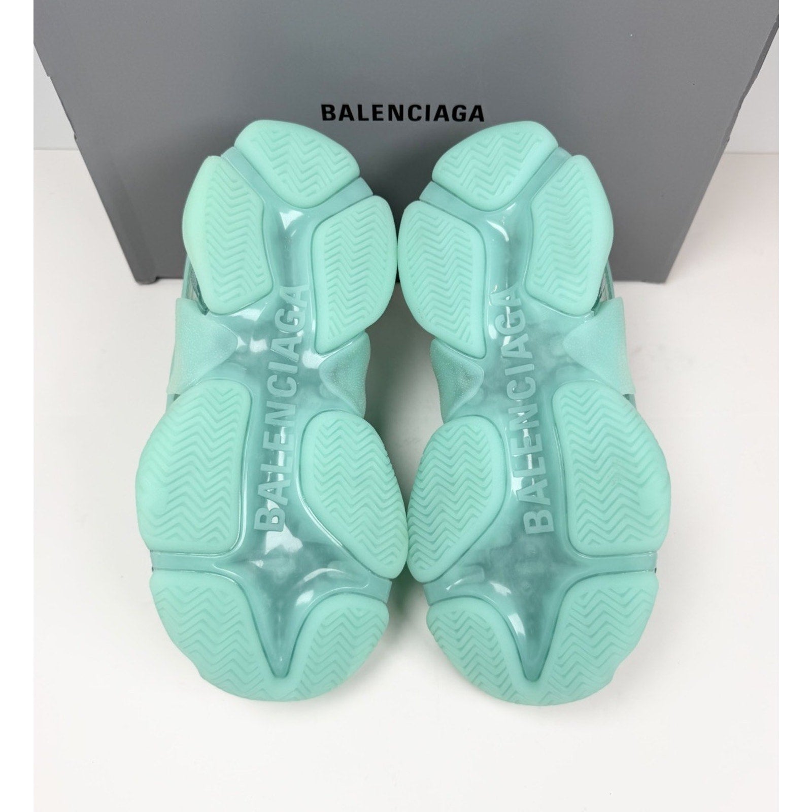 Size 35EU/5W - Balenciaga Triple S Turquoise NEW