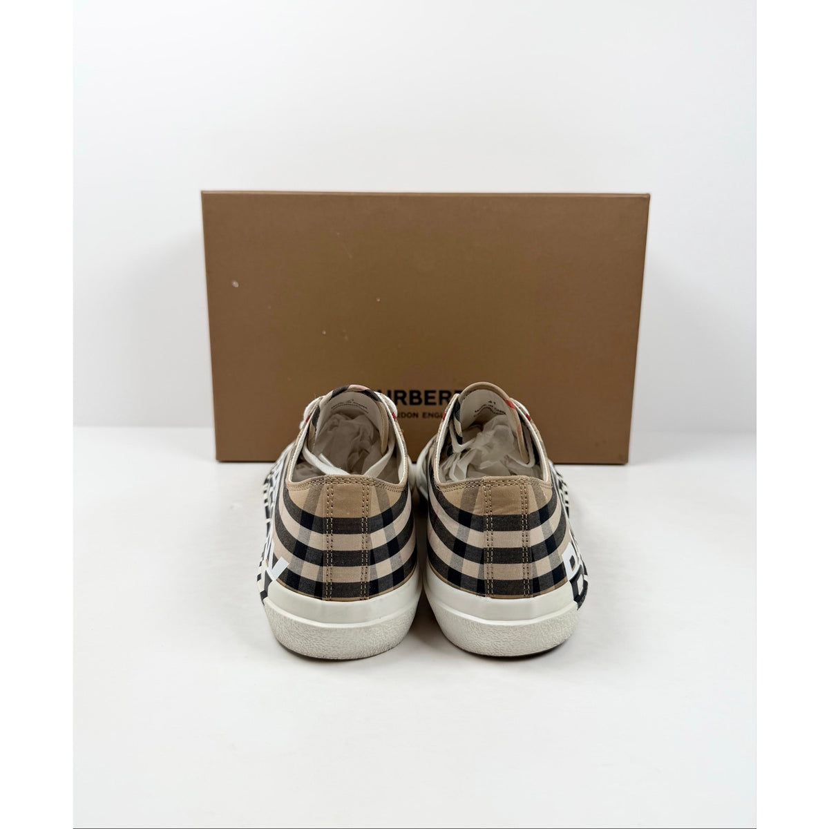 Size 41EU/8US - Burberry Check Low Top