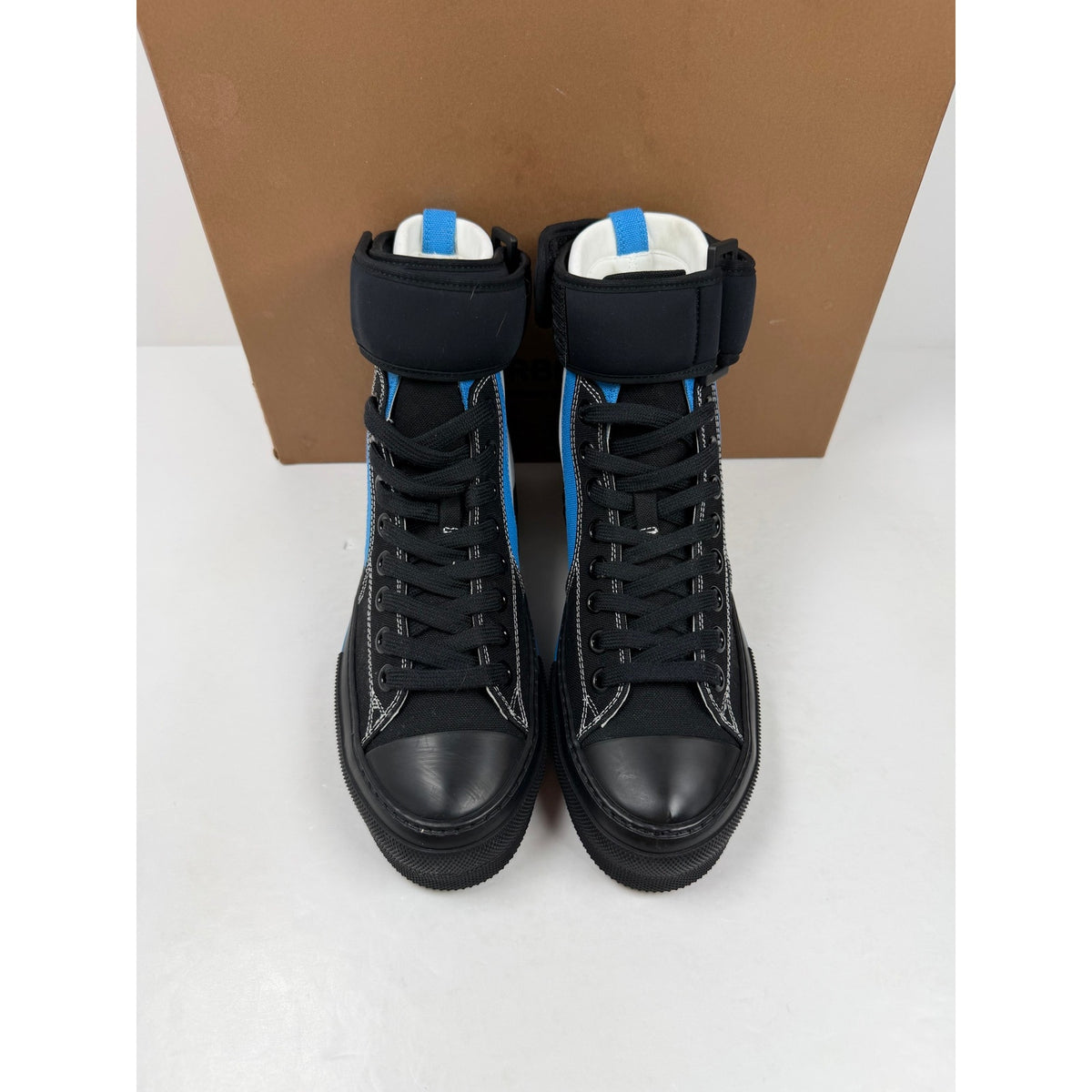 Size 40EU/7US - Burberry High Top Black Blue