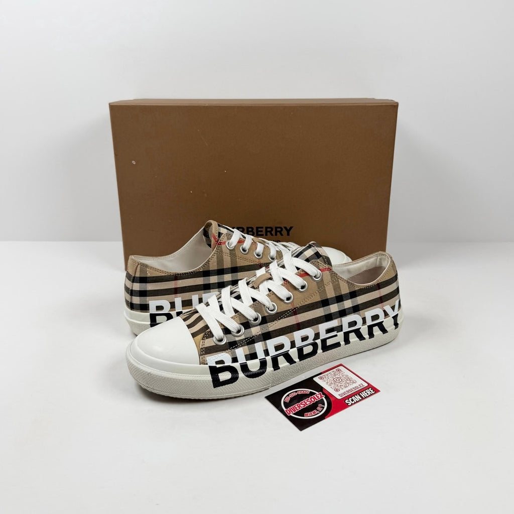 Size 41EU/8US - Burberry Check Low Top