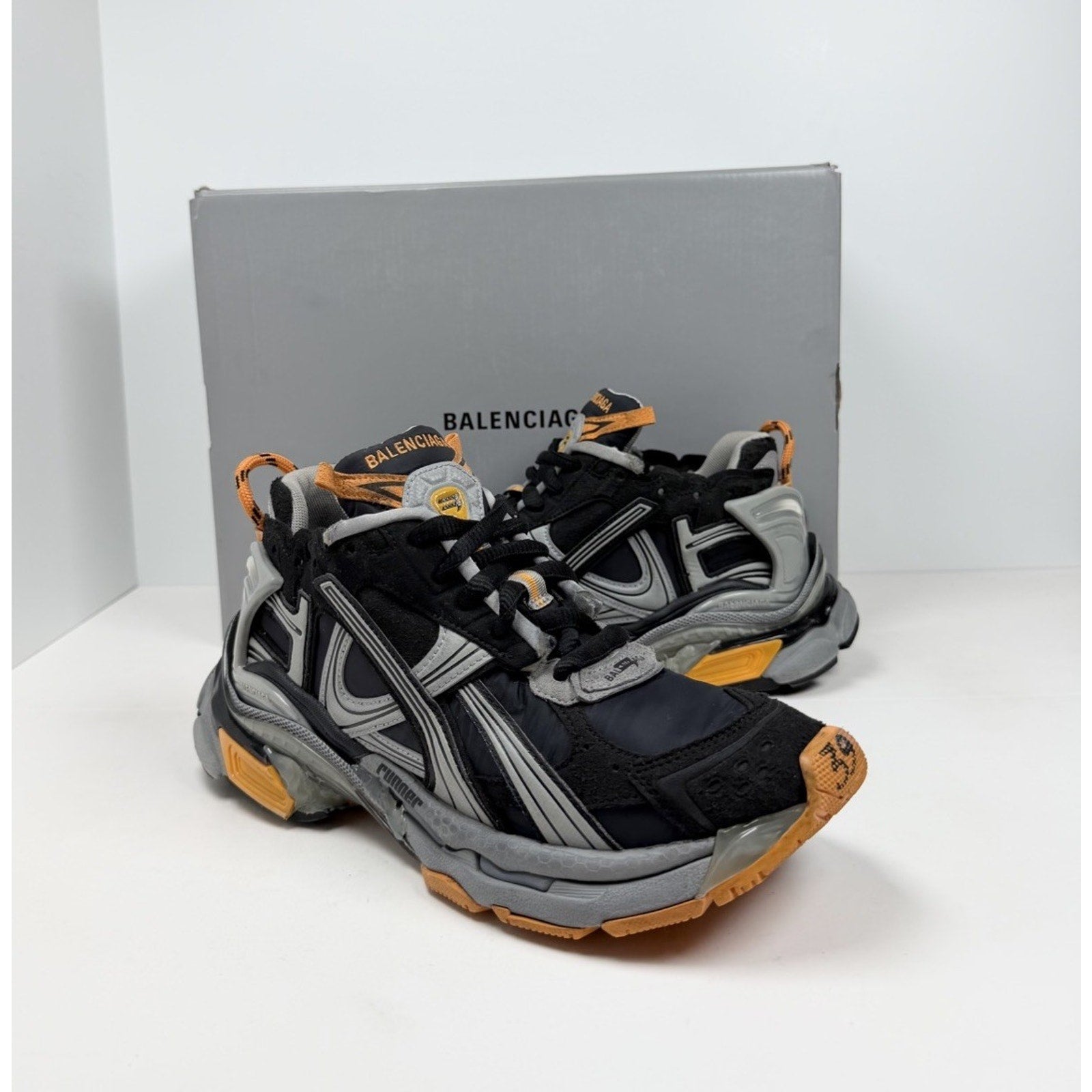 Size 39EU/6US - Balenciaga Runner Distressed