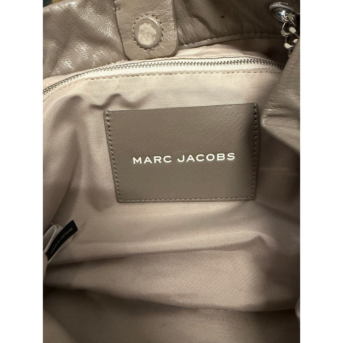 Marc Jacobs The Leather Chain Sack bag