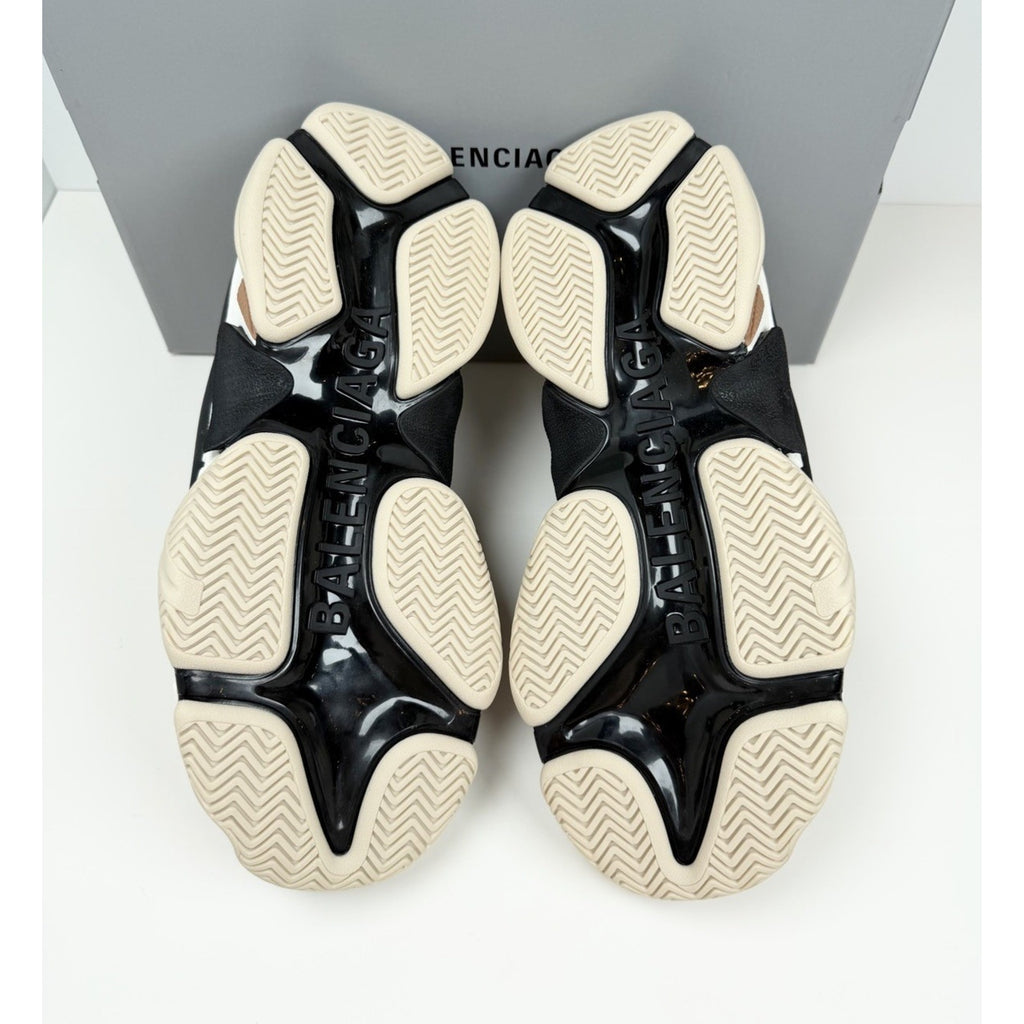 Size 40EU/7US- Balenciaga Triple S NEW
