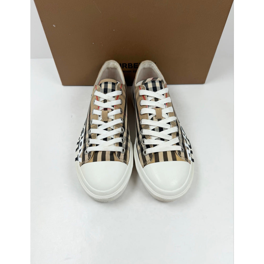 Size 41EU/8US - Burberry Check Low Top