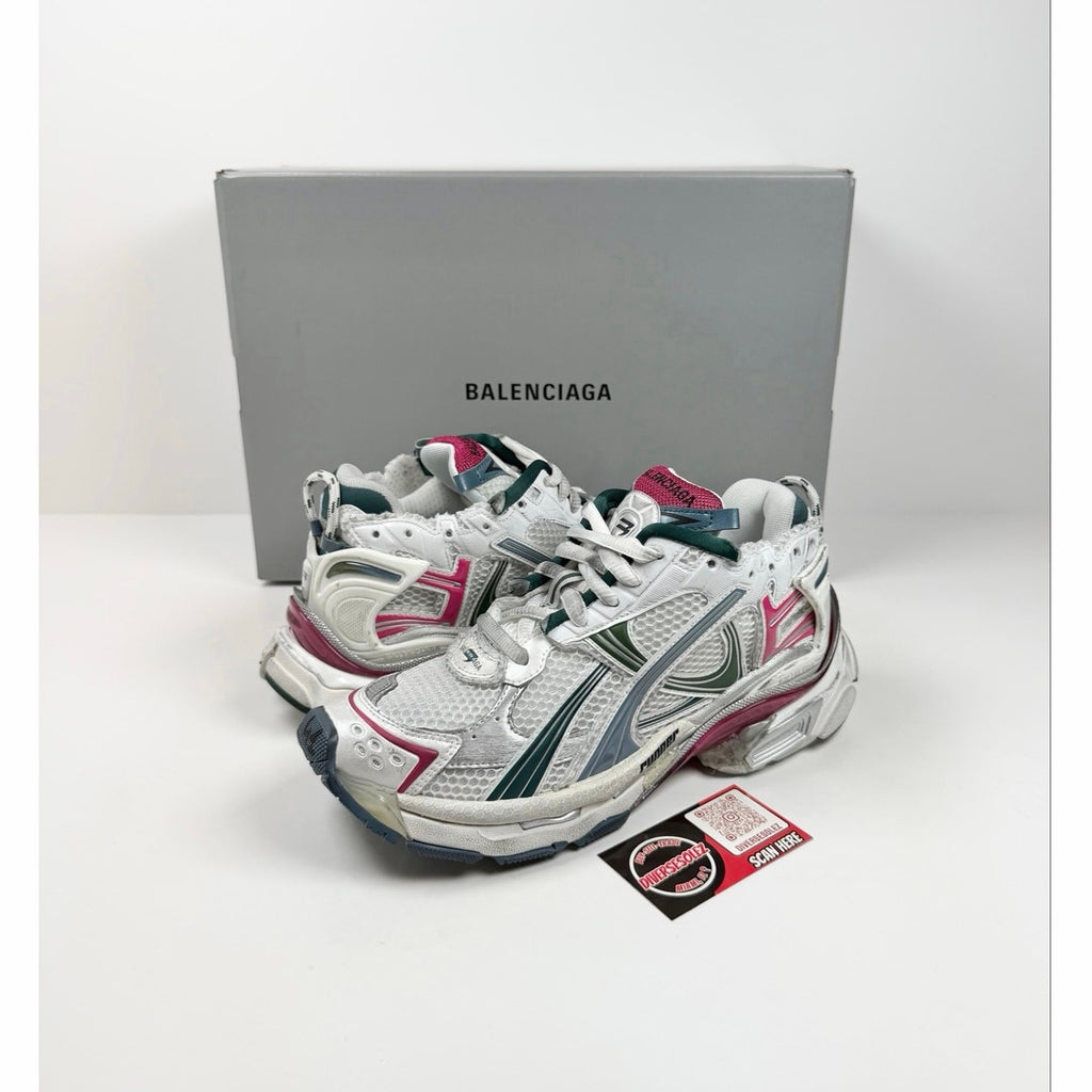 Size 41EU/8US - Balenciaga Runner Gradient NEW!