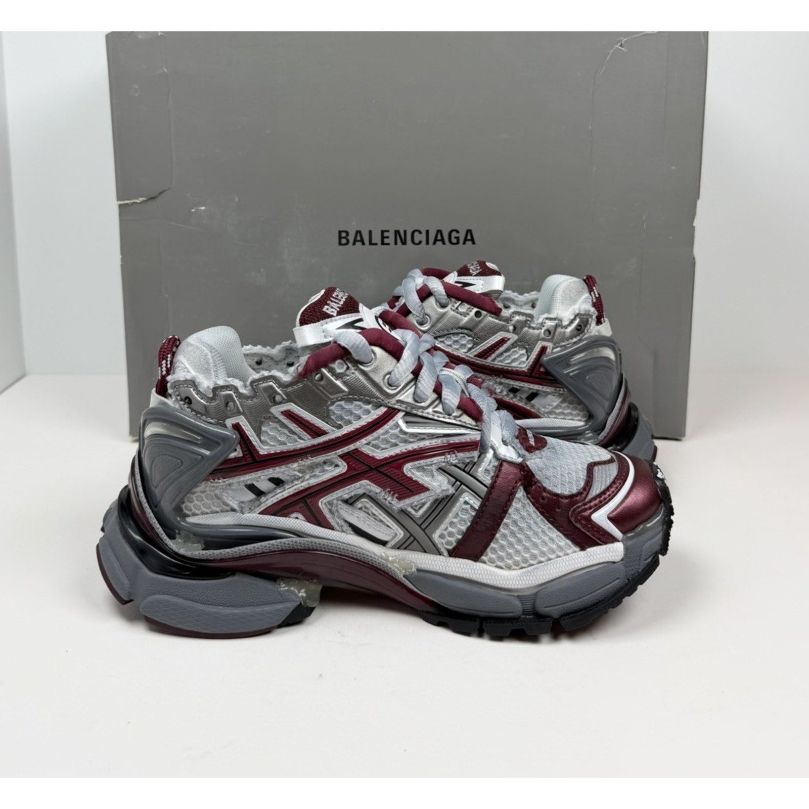 Size 34EU/4W - Balenciaga Runner Sneakers Burgundy NEW