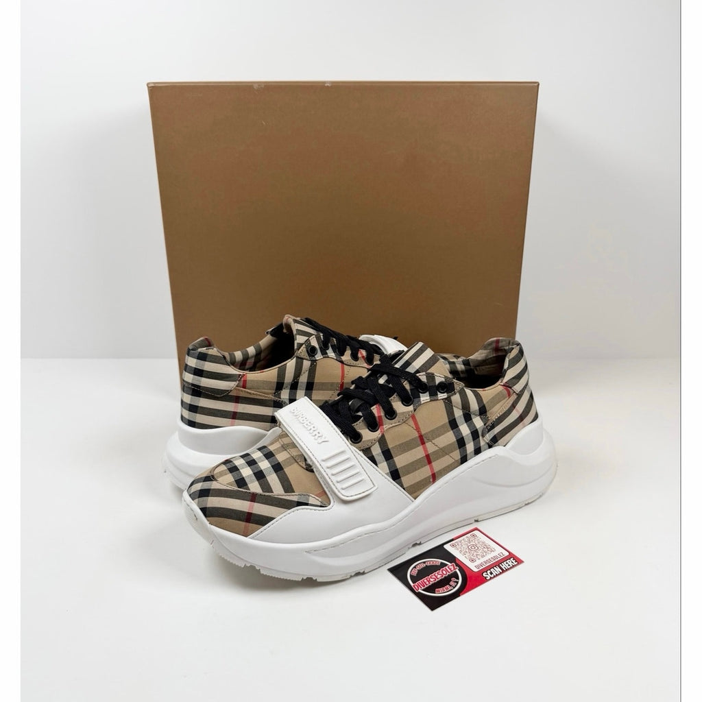 Size 45EU/12US - Burberry Ramsey Vintage Check