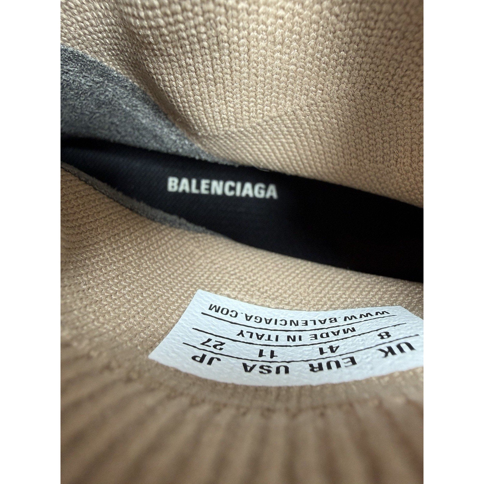 Size 41EU/8US - Balenciaga Speed Trainer Beige NEW