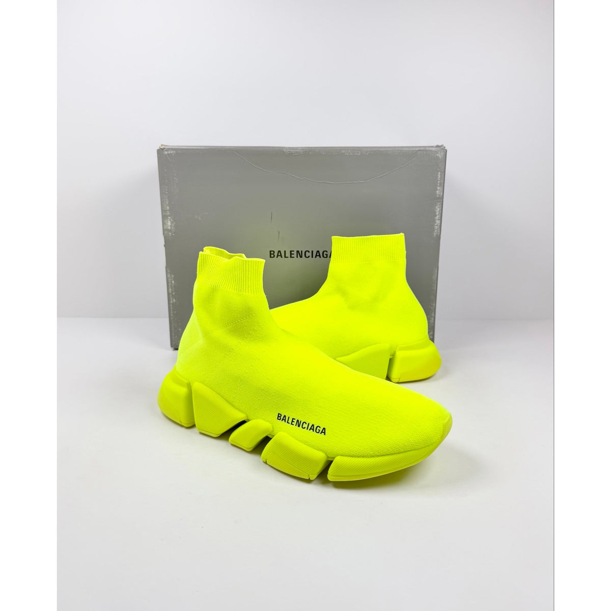 Size 43EU/10US - Balenciaga neon speed NEW!