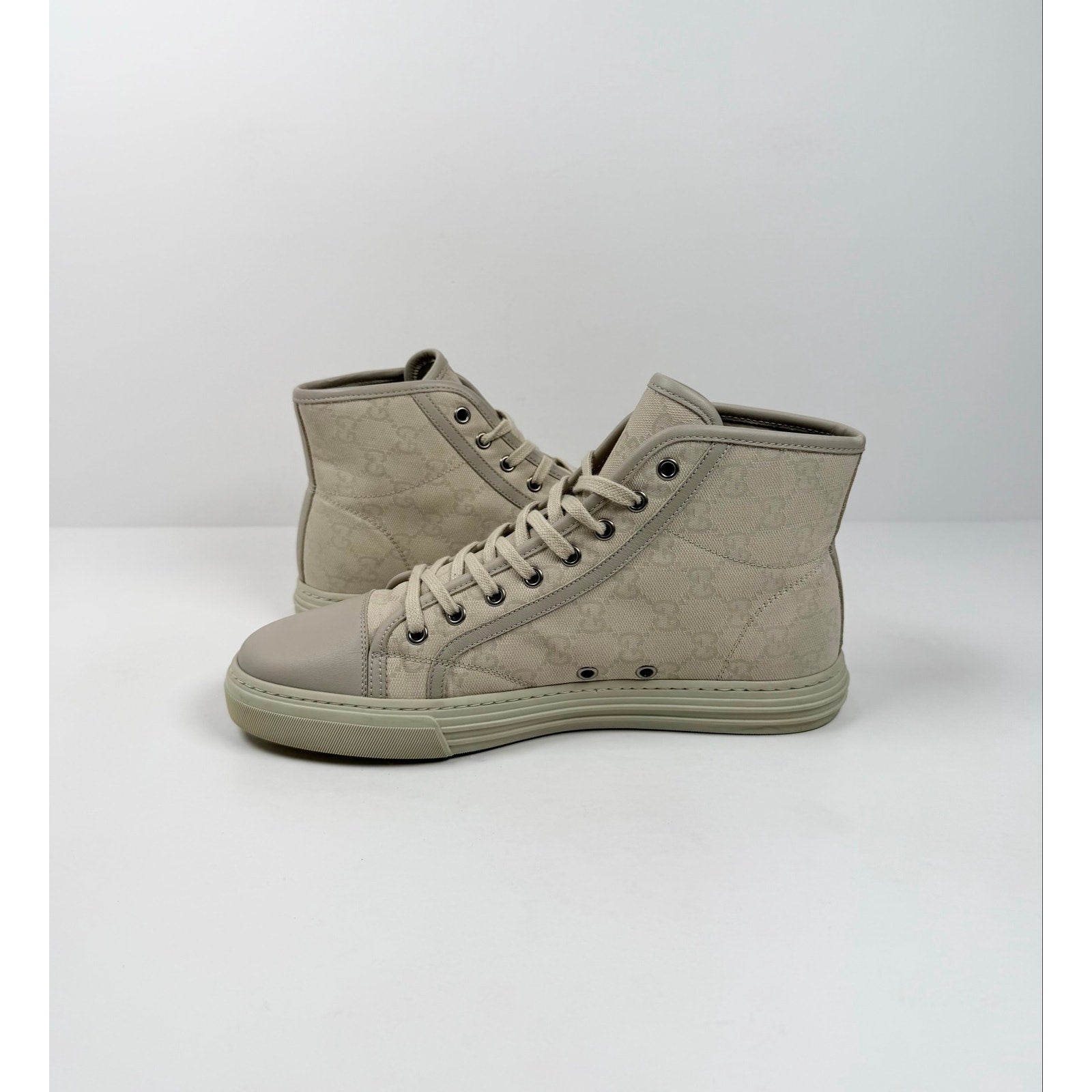 Size 8US - Gucci High Top Beige Canvas