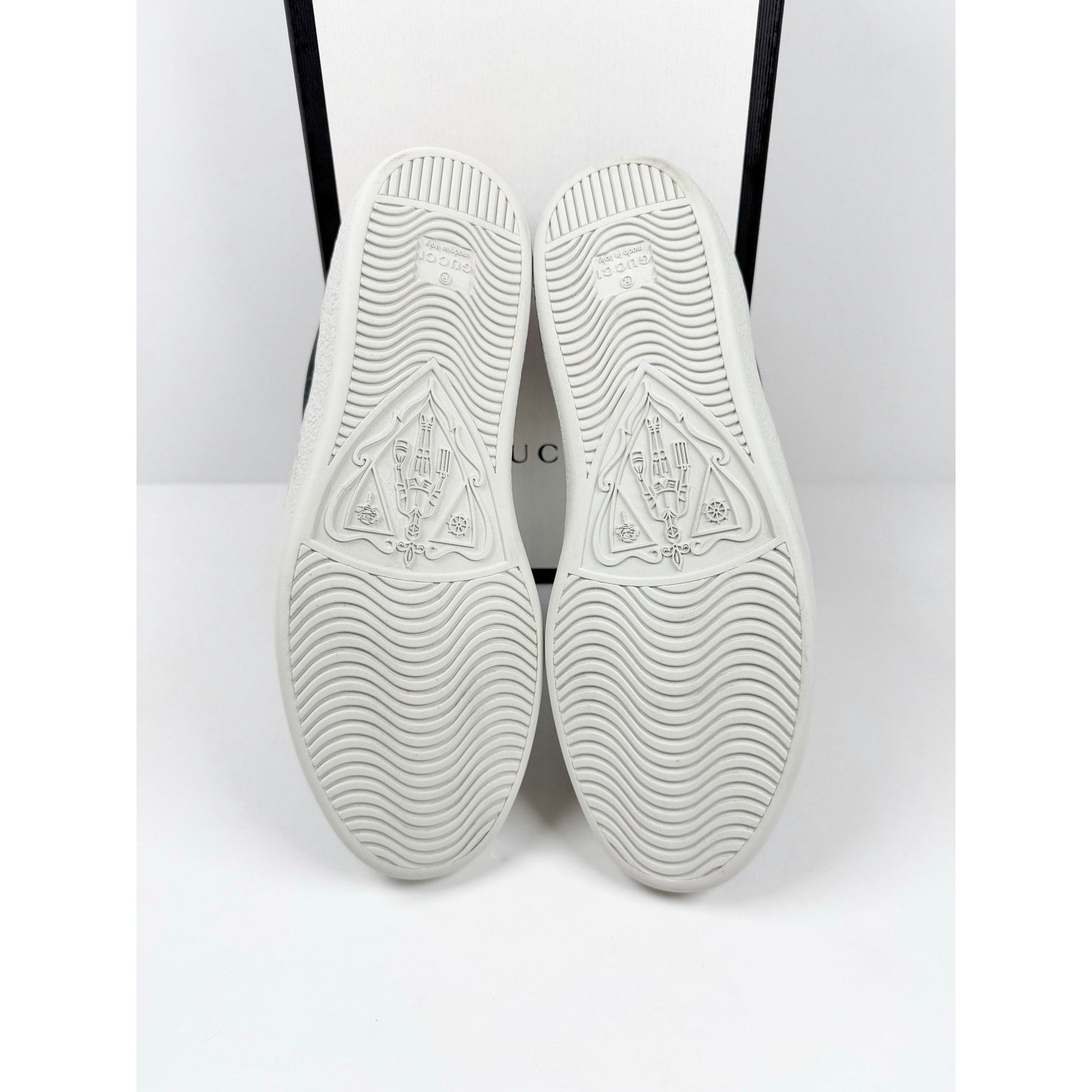 Size 8US - Gucci Ace GG Supreme Black