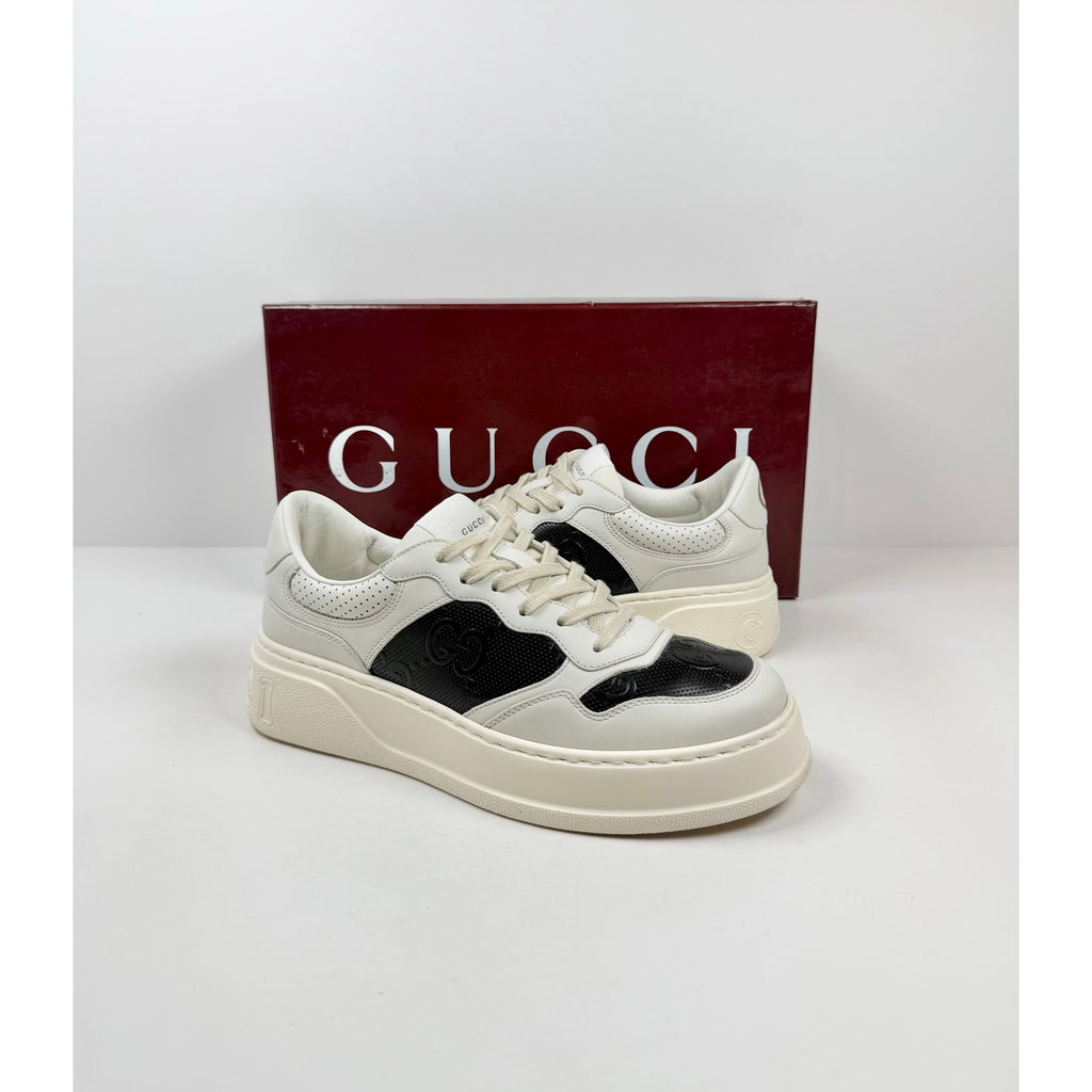 Size 8US - Gucci Embossed Leather Low Top