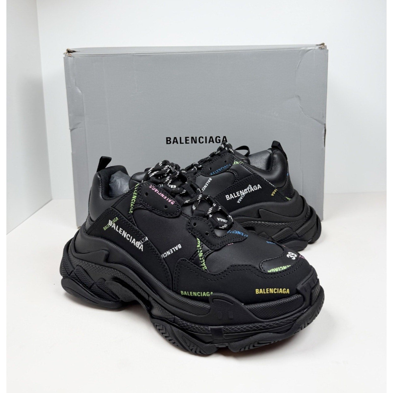 Size 39EU/6US - Balenciaga Triple S Multicolor NEW