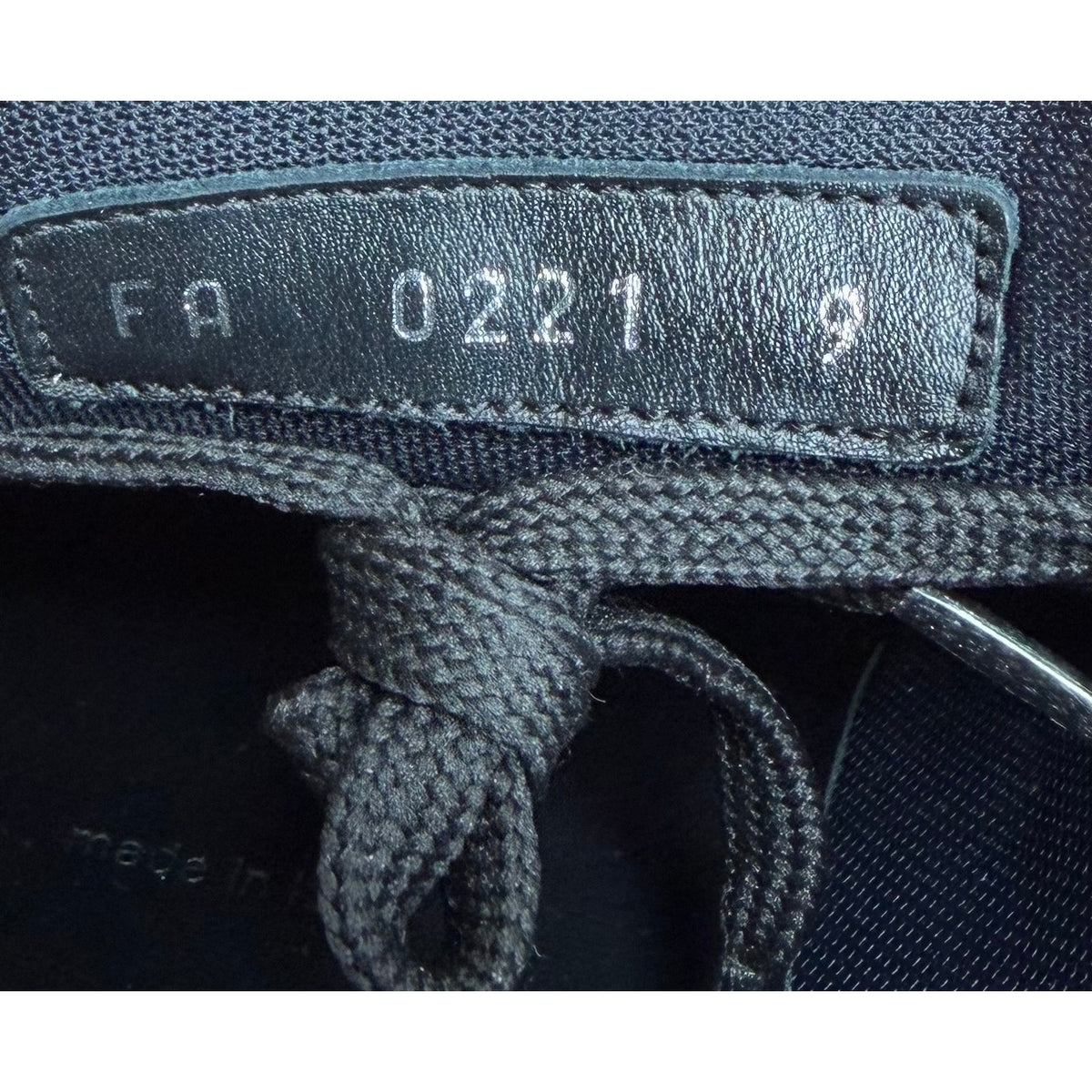 Size 9LV/10US - Louis Vuitton Luxembourg Monogram Leather