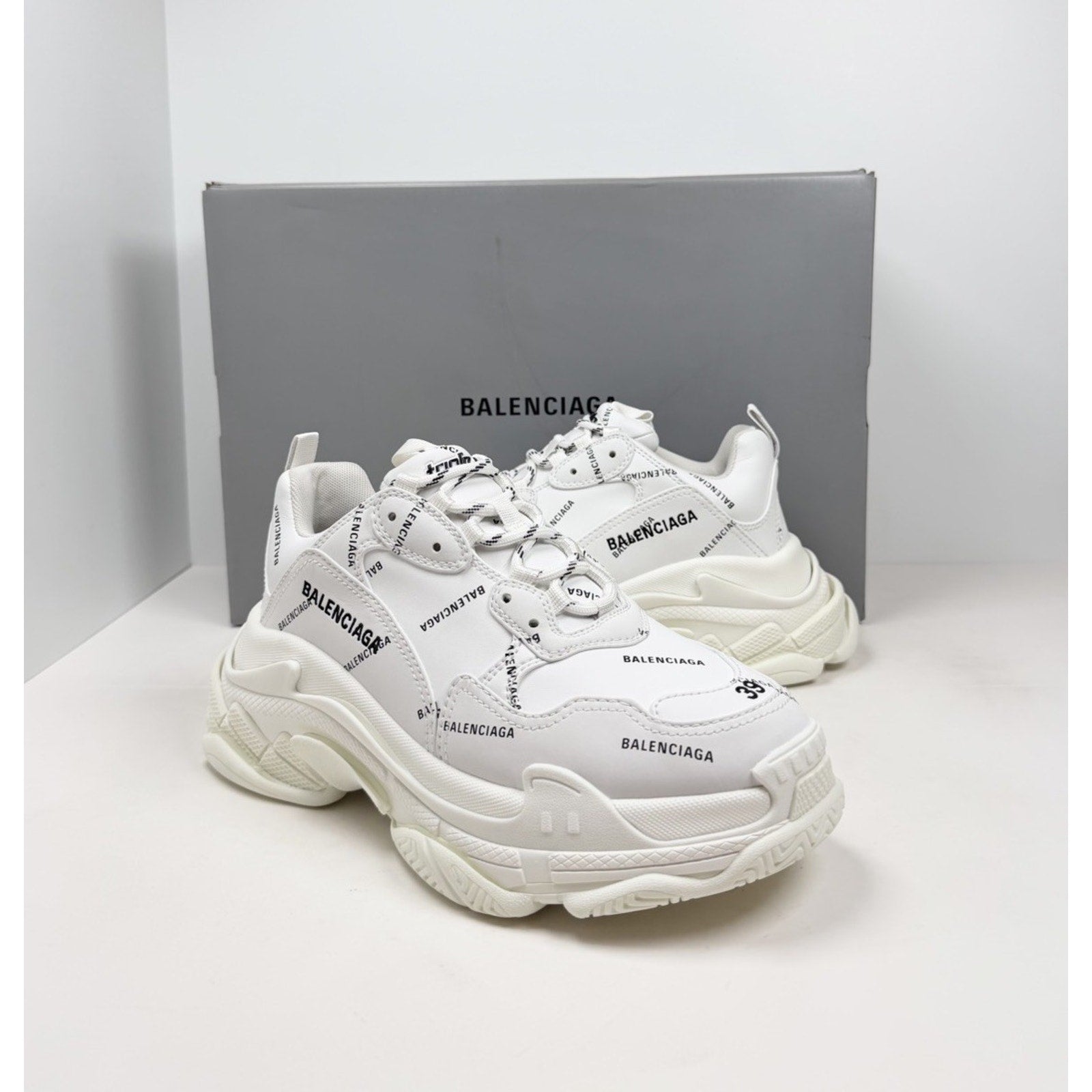 Size 39EU/6US - Balenciaga Triple S Allover Logo Sneakers🤍 New/Retail $1.2K!