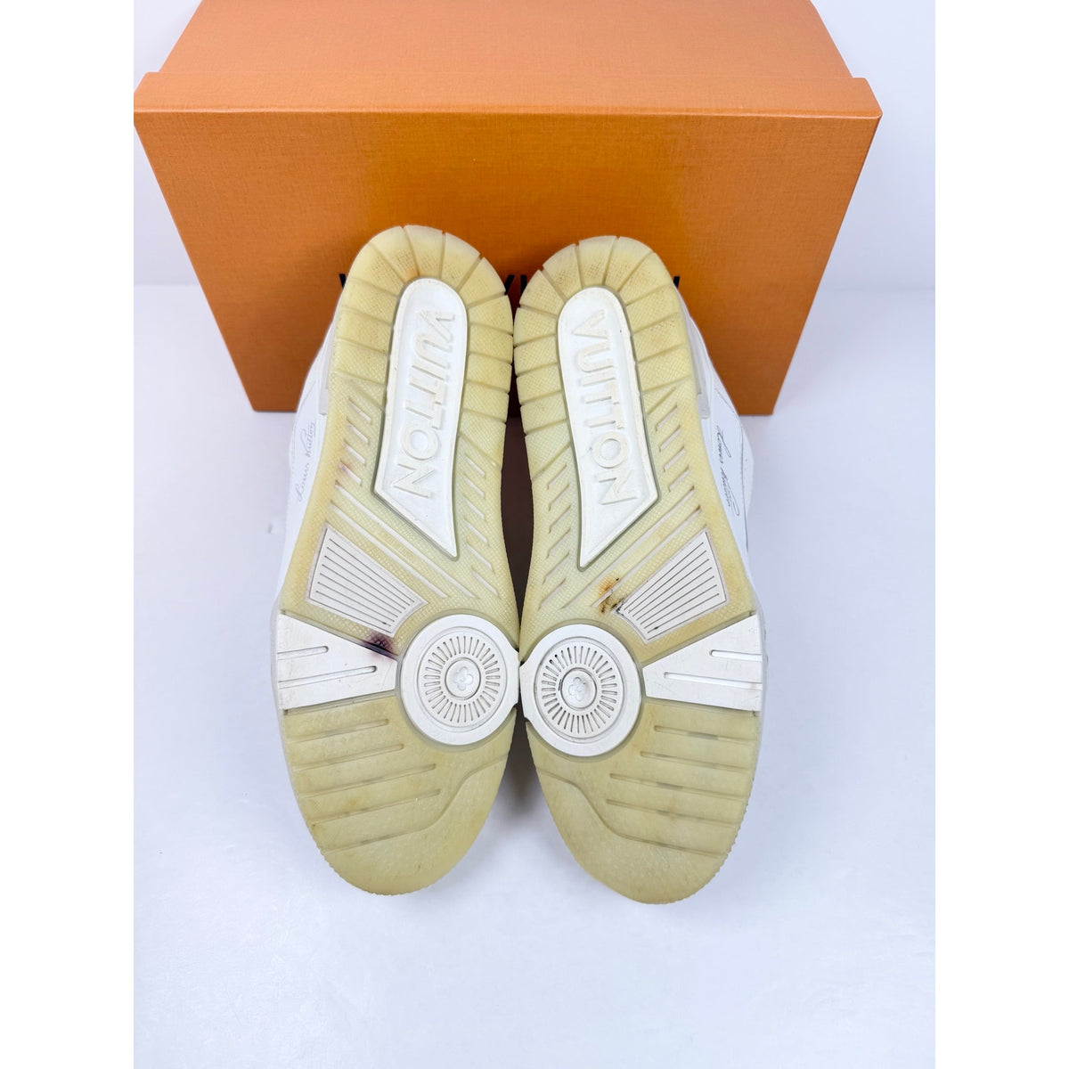 Size 7.5UK/8.5US - Louis Vuitton White Leather Trainers