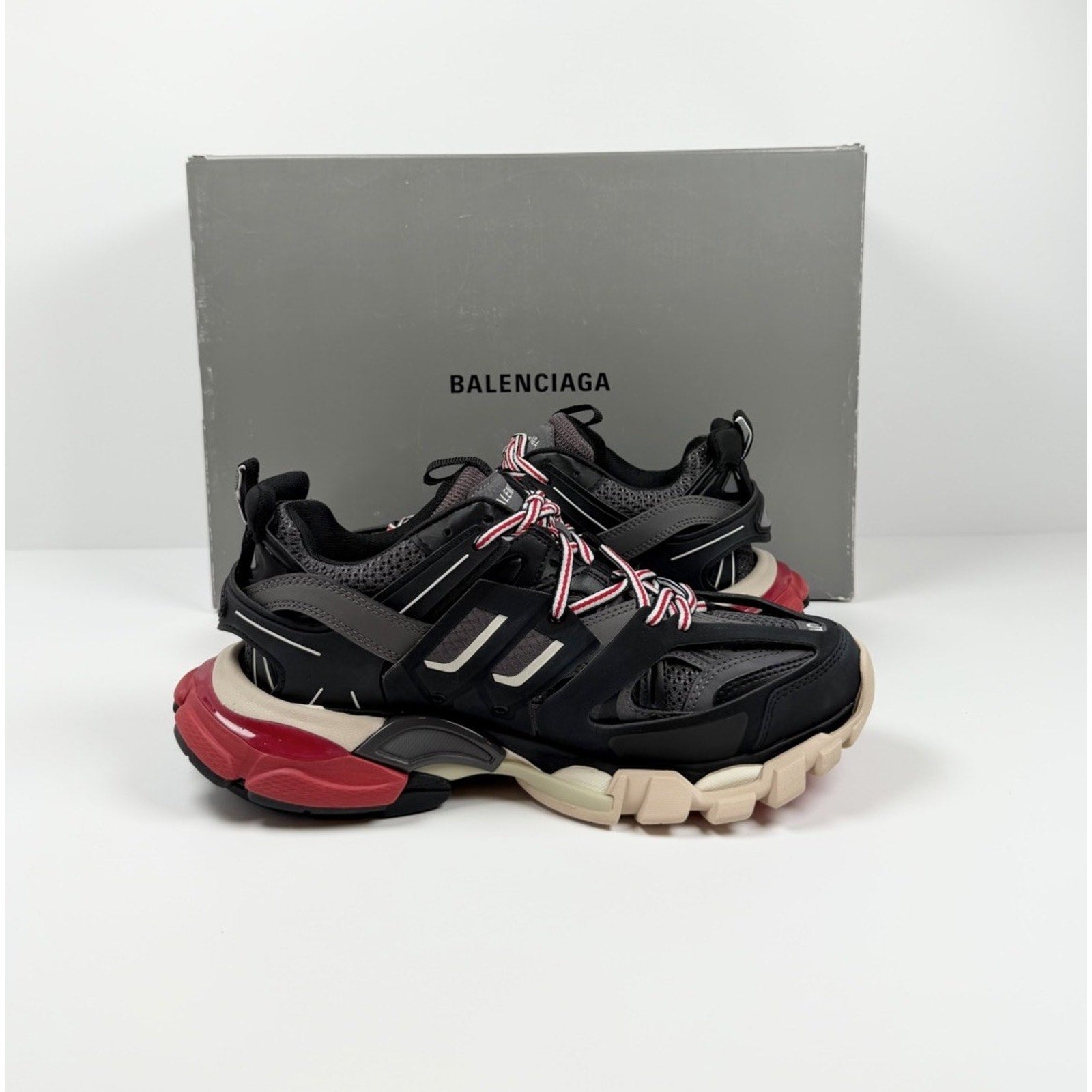 Size 40EU/7US - Balenciaga Track Black Red NEW