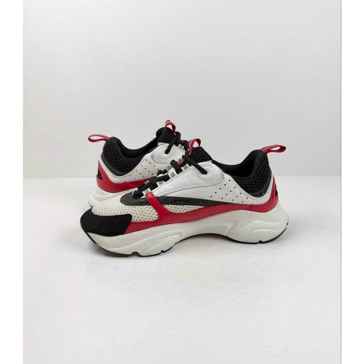 Size 41EU/8US - Dior B22 White Red