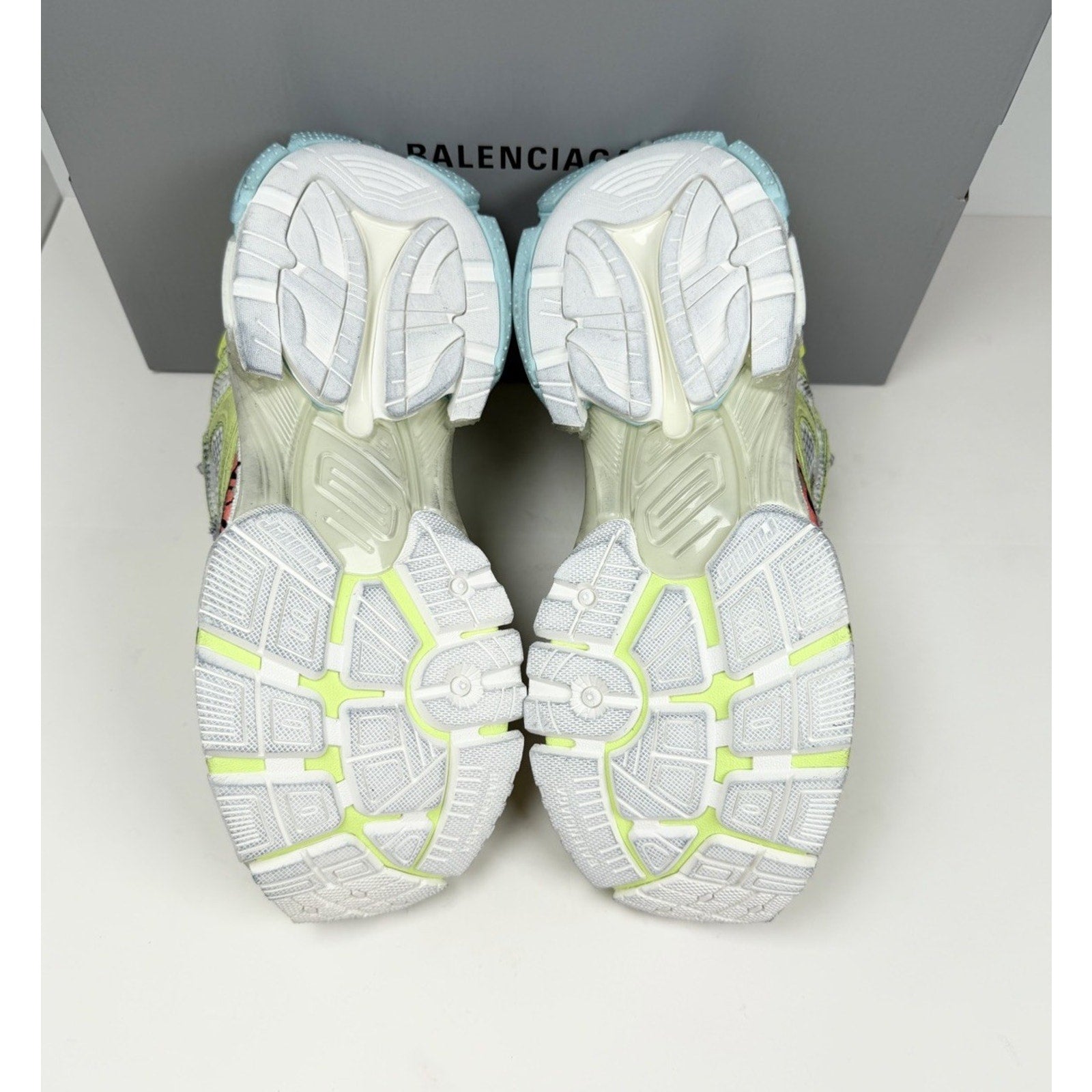 Size 39EU/6US - Balenciaga Runner Marathon Unreleased NEW