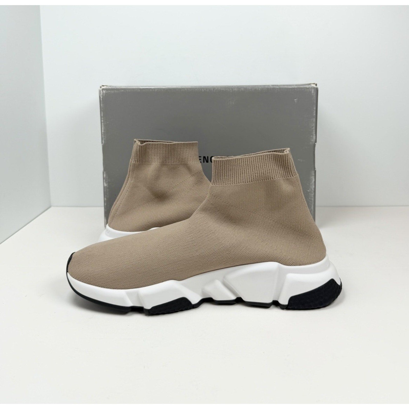 Size 41EU/8US - Balenciaga Speed Trainer Beige NEW