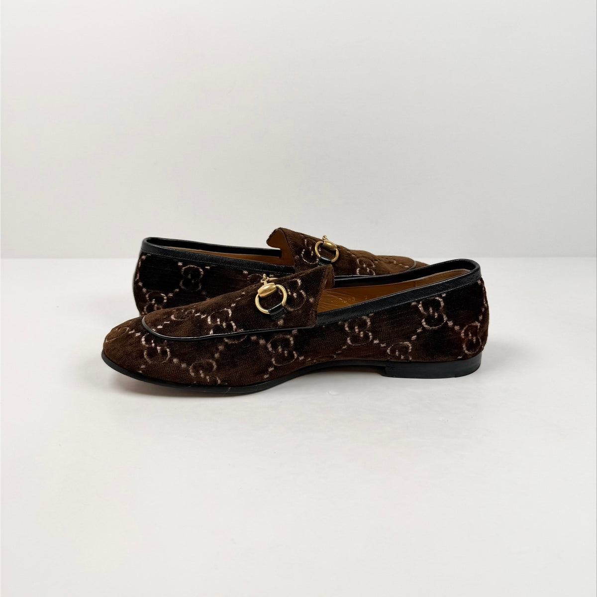 Size 7.5US - Gucci Horsebit Velvet Loafers