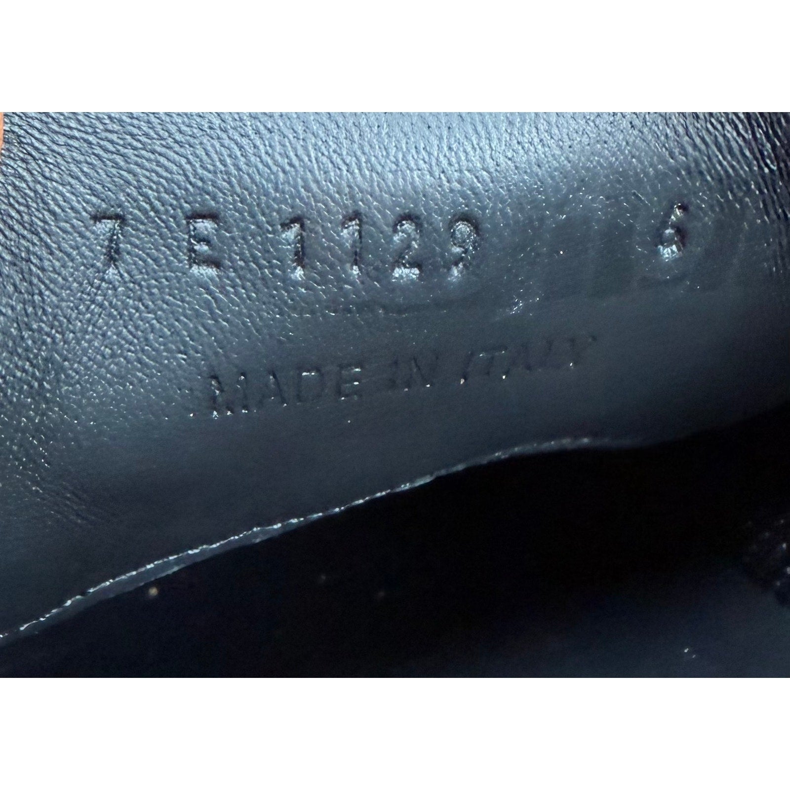 Size 6UK/7US - Fendi Low Top Leather Sneakers
