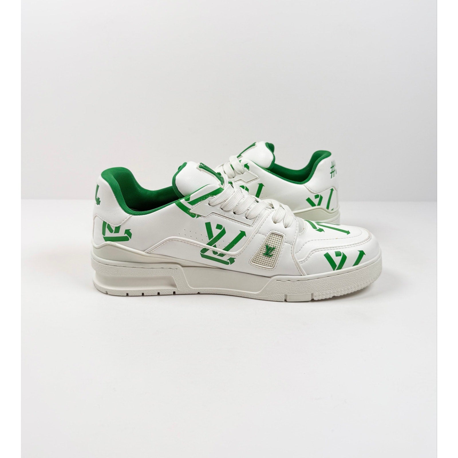 Size 7LV/8US - Louis Vuitton Trainer White Green