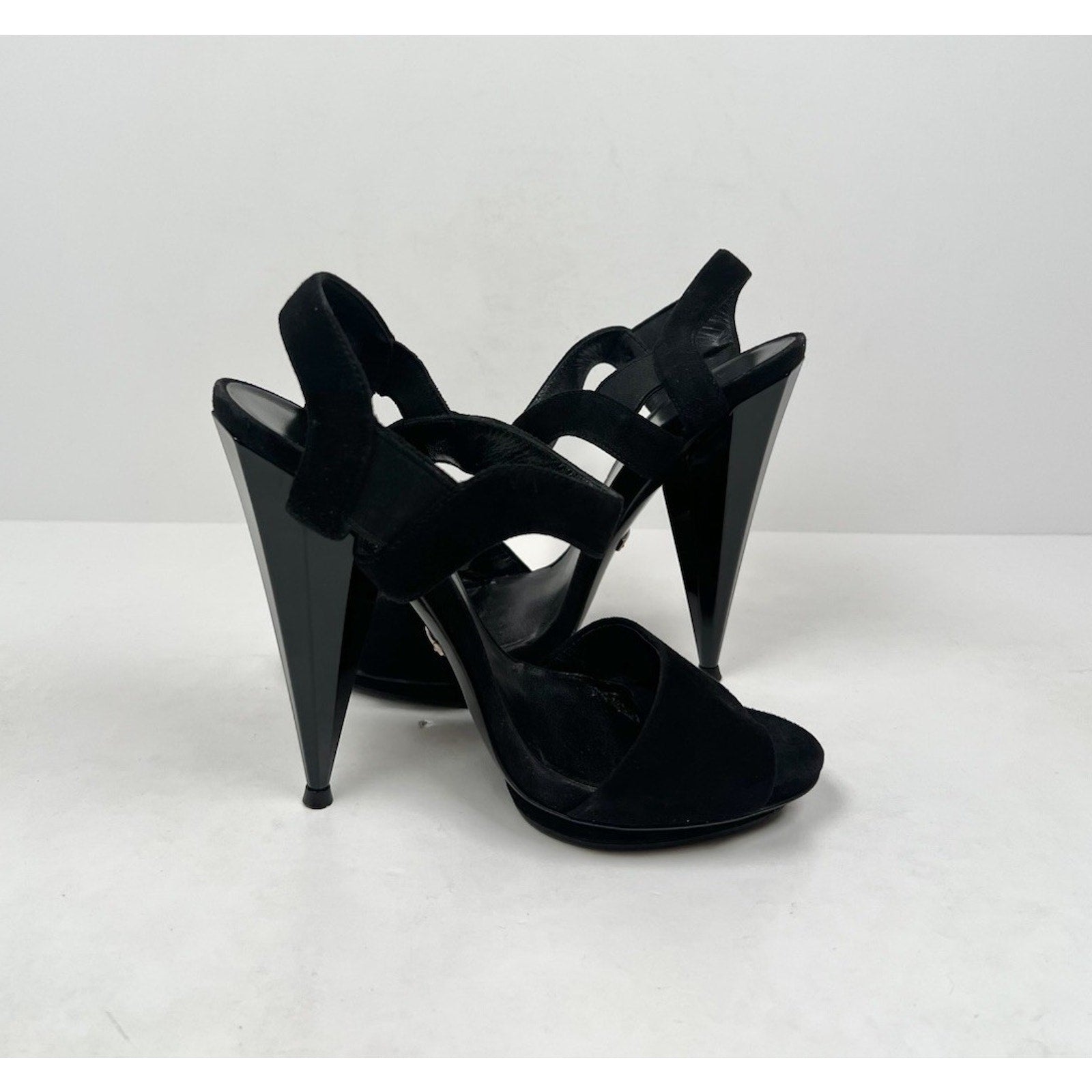 Size 36.5EU/6.5W - Gucci Black Suede Liberty Slingback Heels
