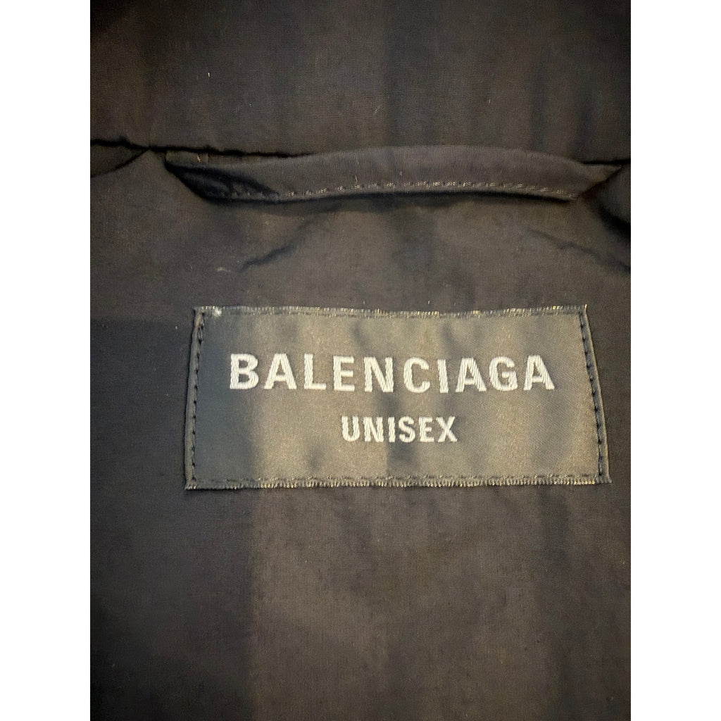 Size M Fits XL - Balenciaga Oversized 3B Sport
Windbreaker