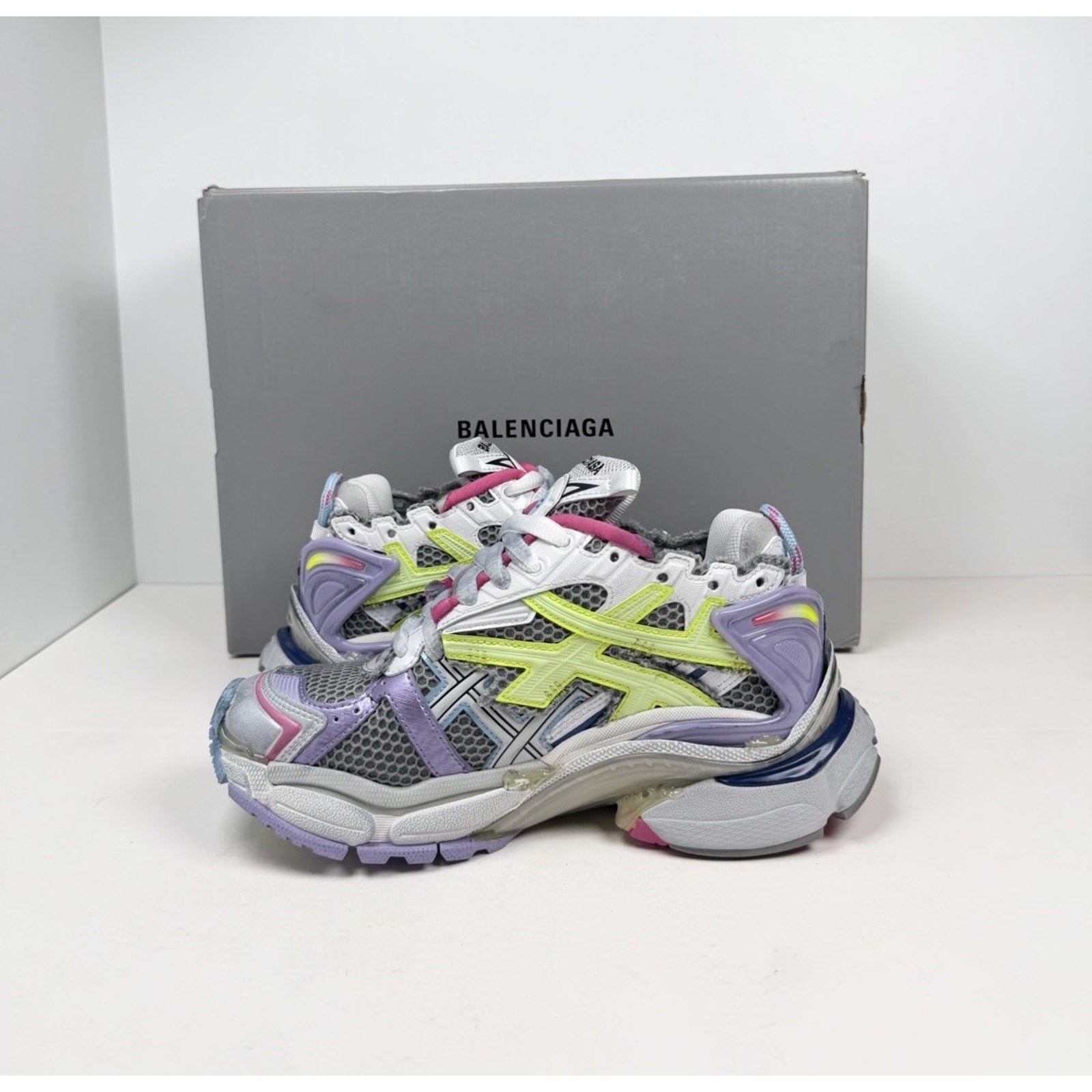 Size 35EU/5W- Balenciaga Runner Multicolor NEW